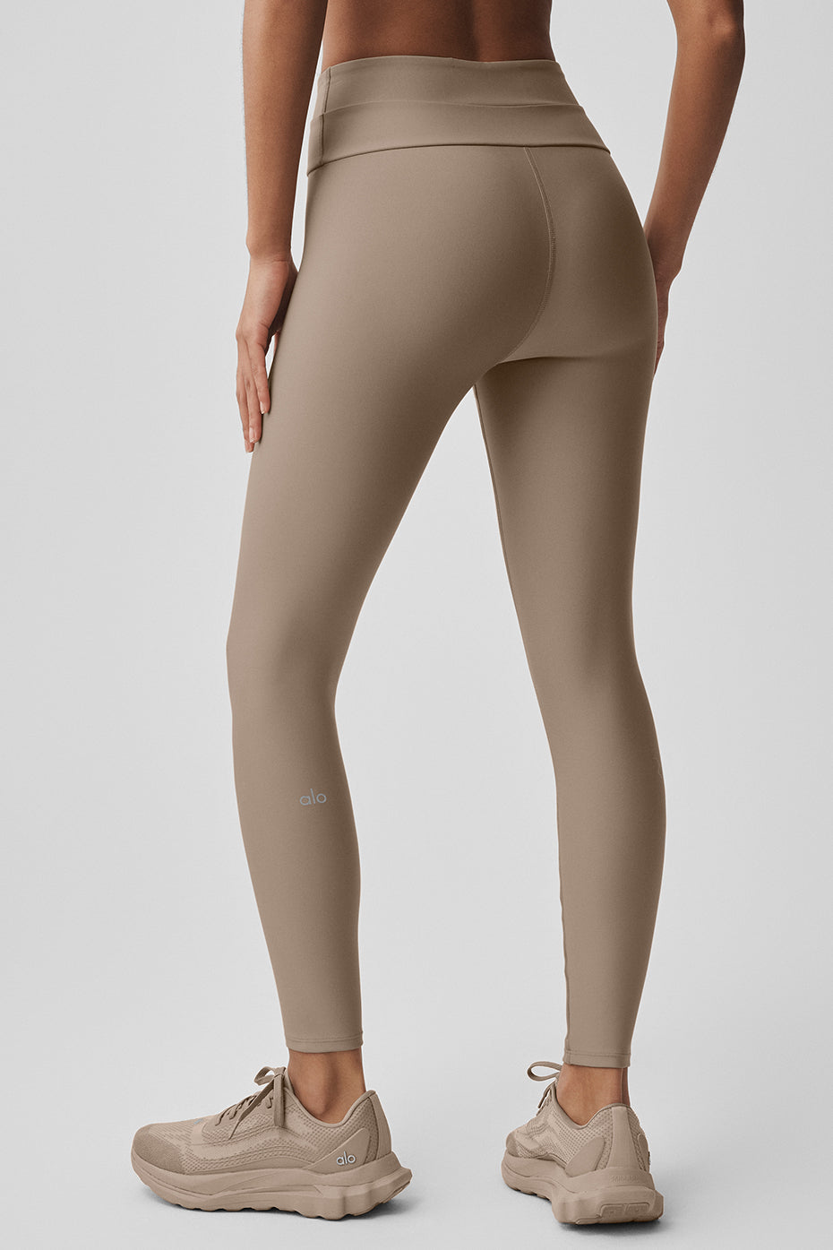 Alo Yoga Airlift High-Waist 7/8 Horizon Legging - Gravel