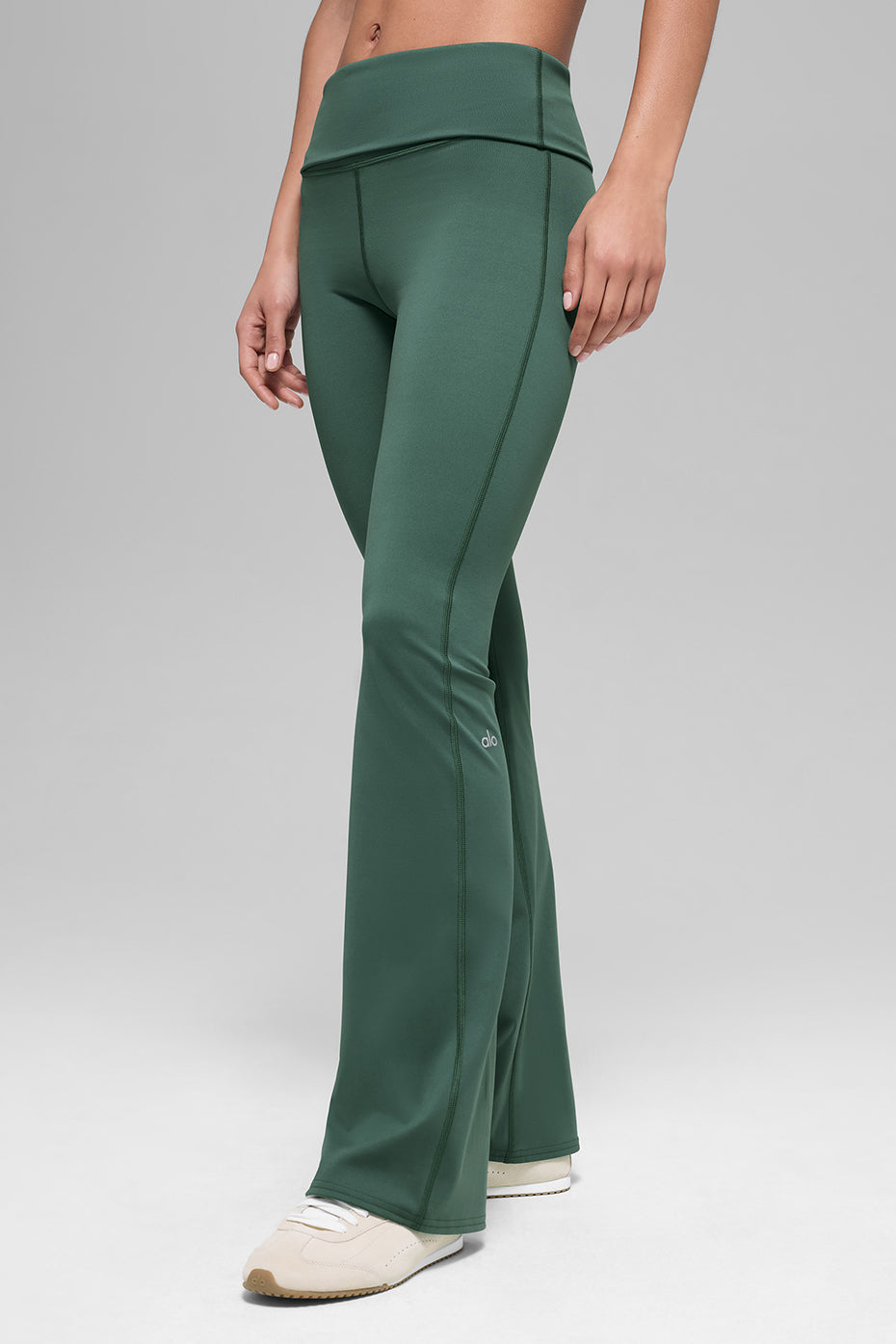Alo Yoga ALO Softsculpt Foldover Flare Legging (Short) - Clover Green