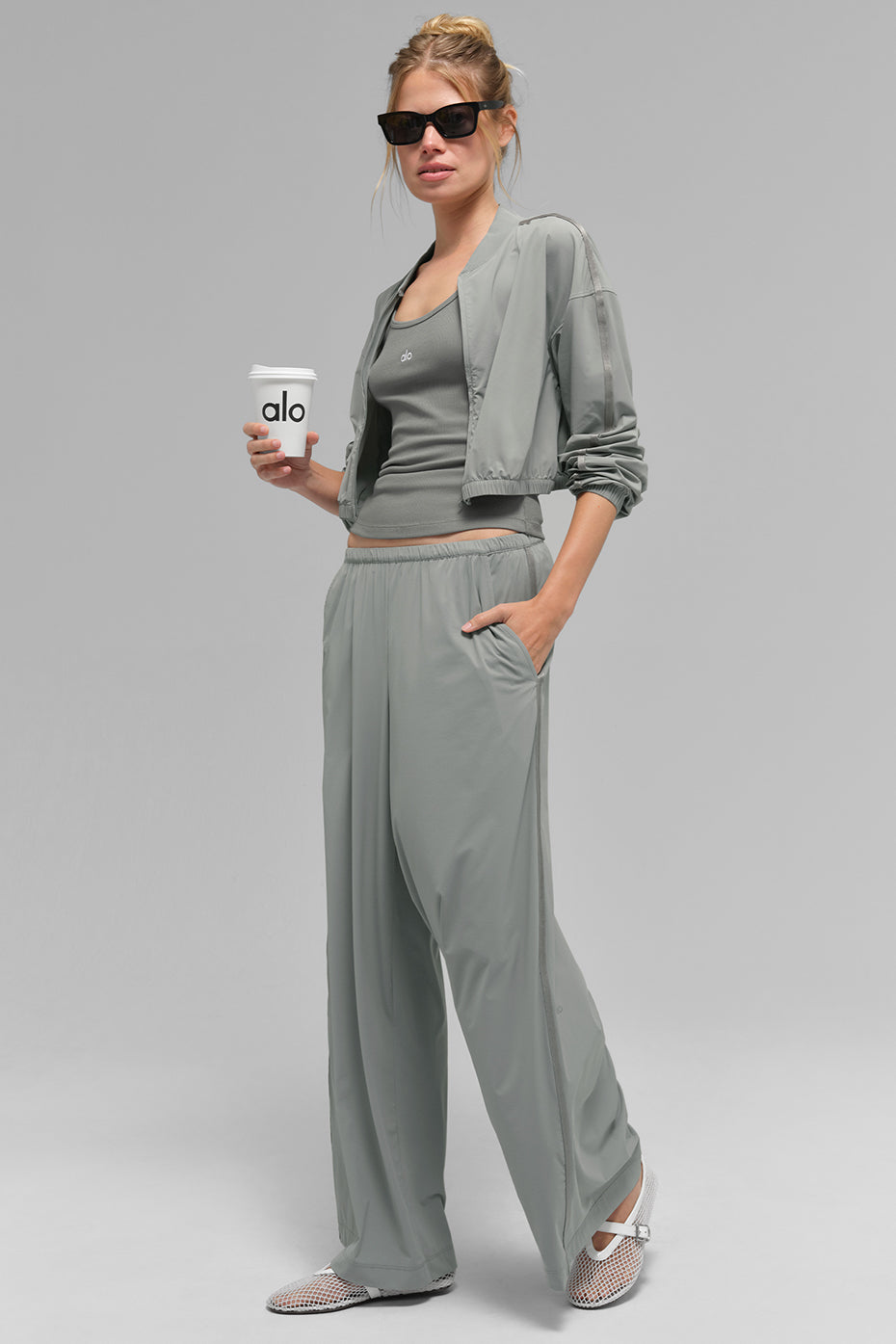 Alo Yoga Breezy Wide Leg Pant (Regular) - Lunar Grey