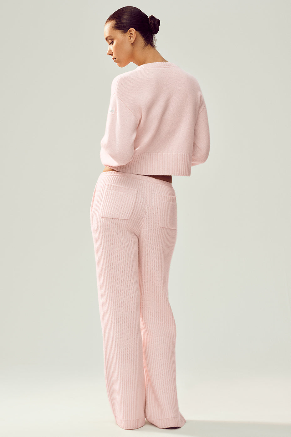 Alo Yoga Cashmere High-Waist Northstar Straight Leg Pant - Frosted Pink