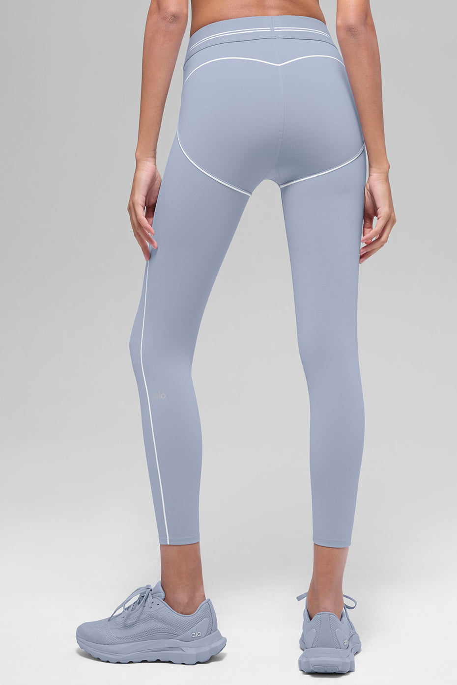 Alo Yoga Airbrush High-Waist 7/8 Heart Throb Legging - Winter Frost/White