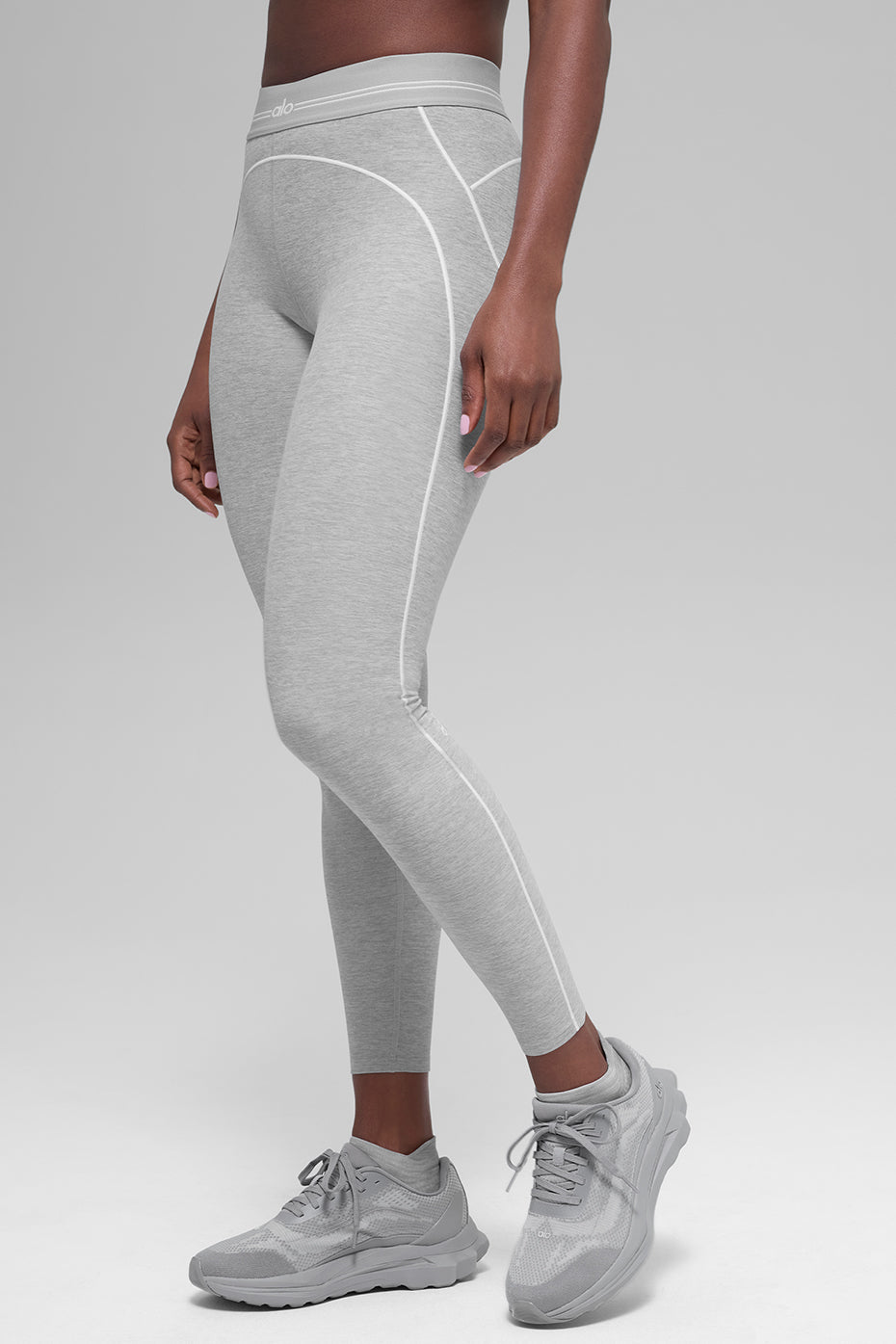 Alo Yoga 7/8 High-Waist Alosoft Heart Throb Legging - Athletic Heather Grey/White
