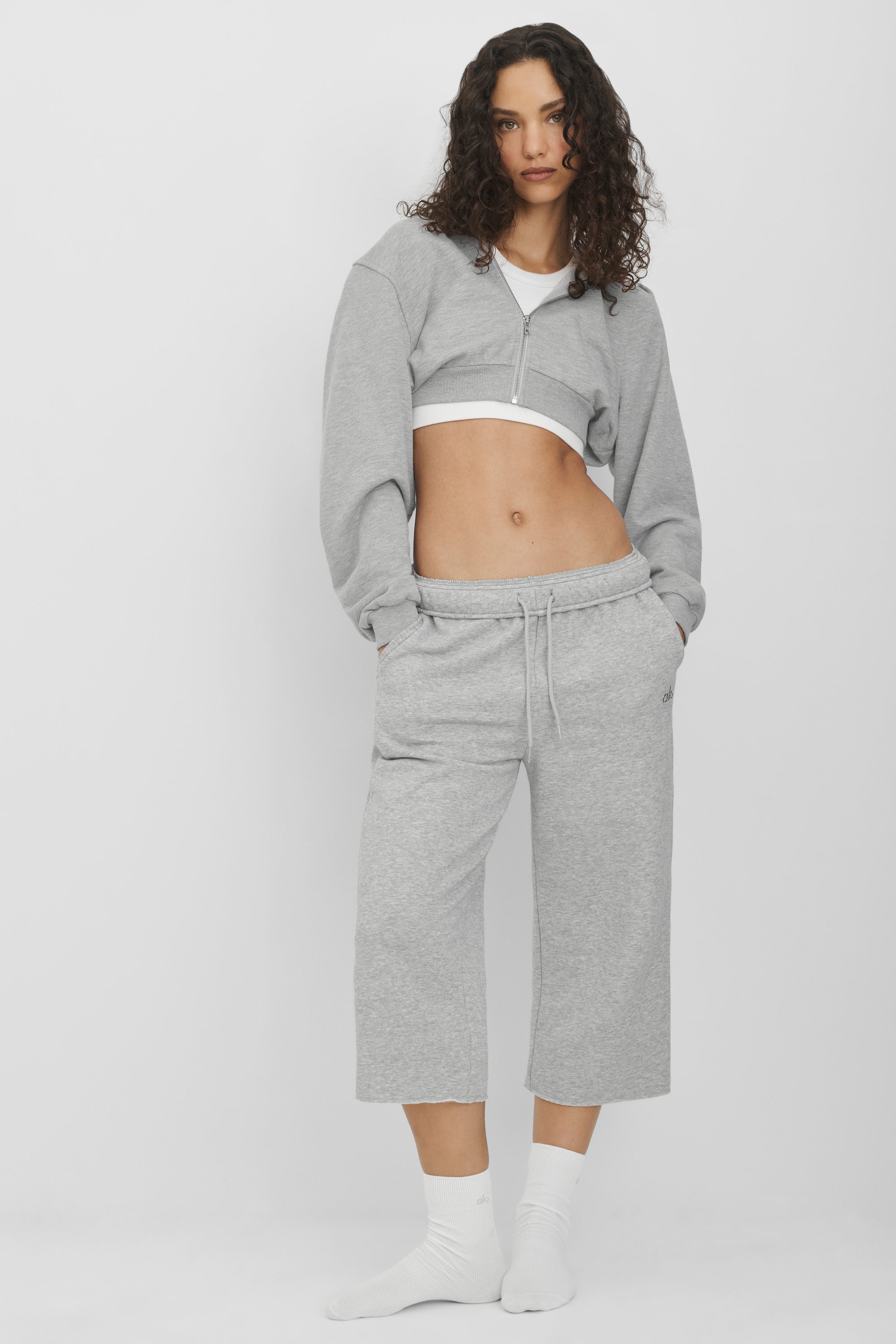 Alo Yoga Accolade Cutoff Sweatpant - Athletic Heather Grey