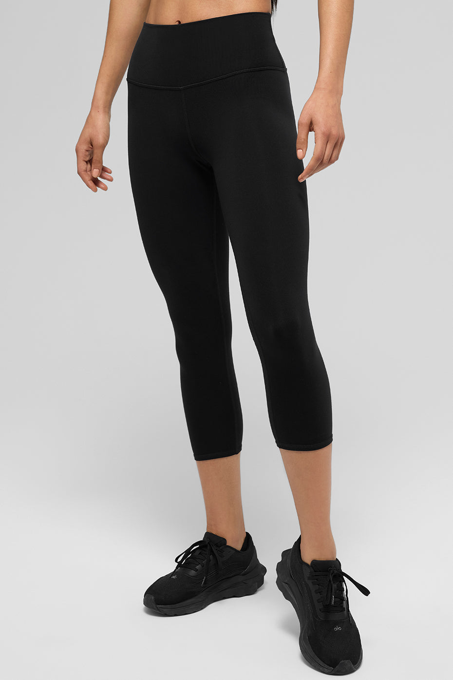 Alo Yoga High-Waist Airbrush Capri - Black