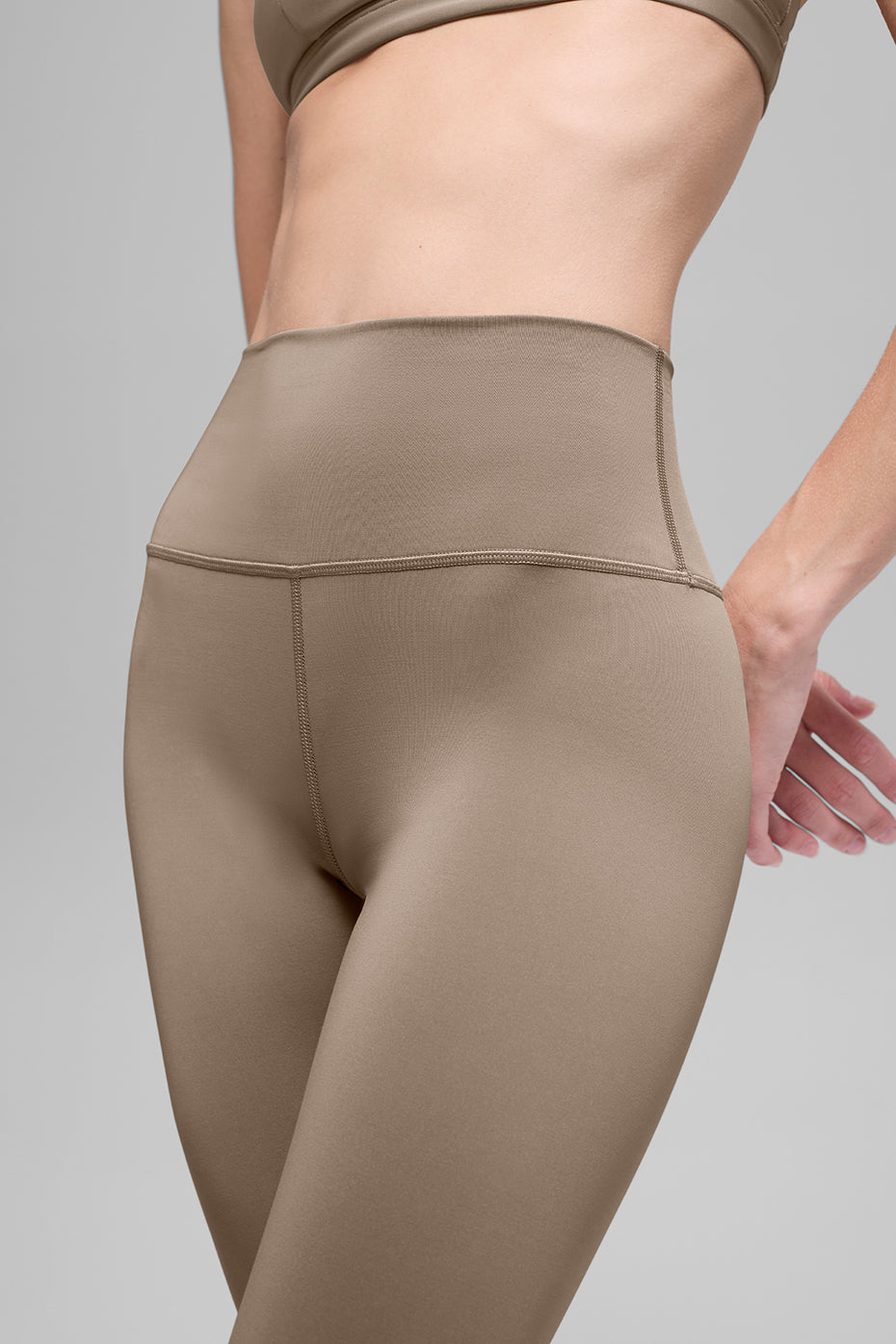 Alo Yoga High-Waist Airlift Legging - Gravel