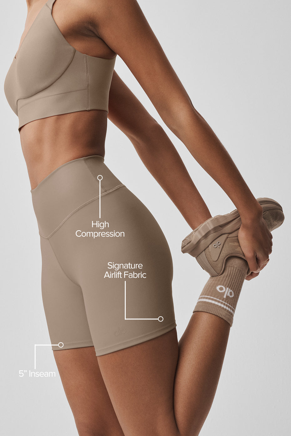 Alo Yoga 5" Airlift Energy Short - Gravel