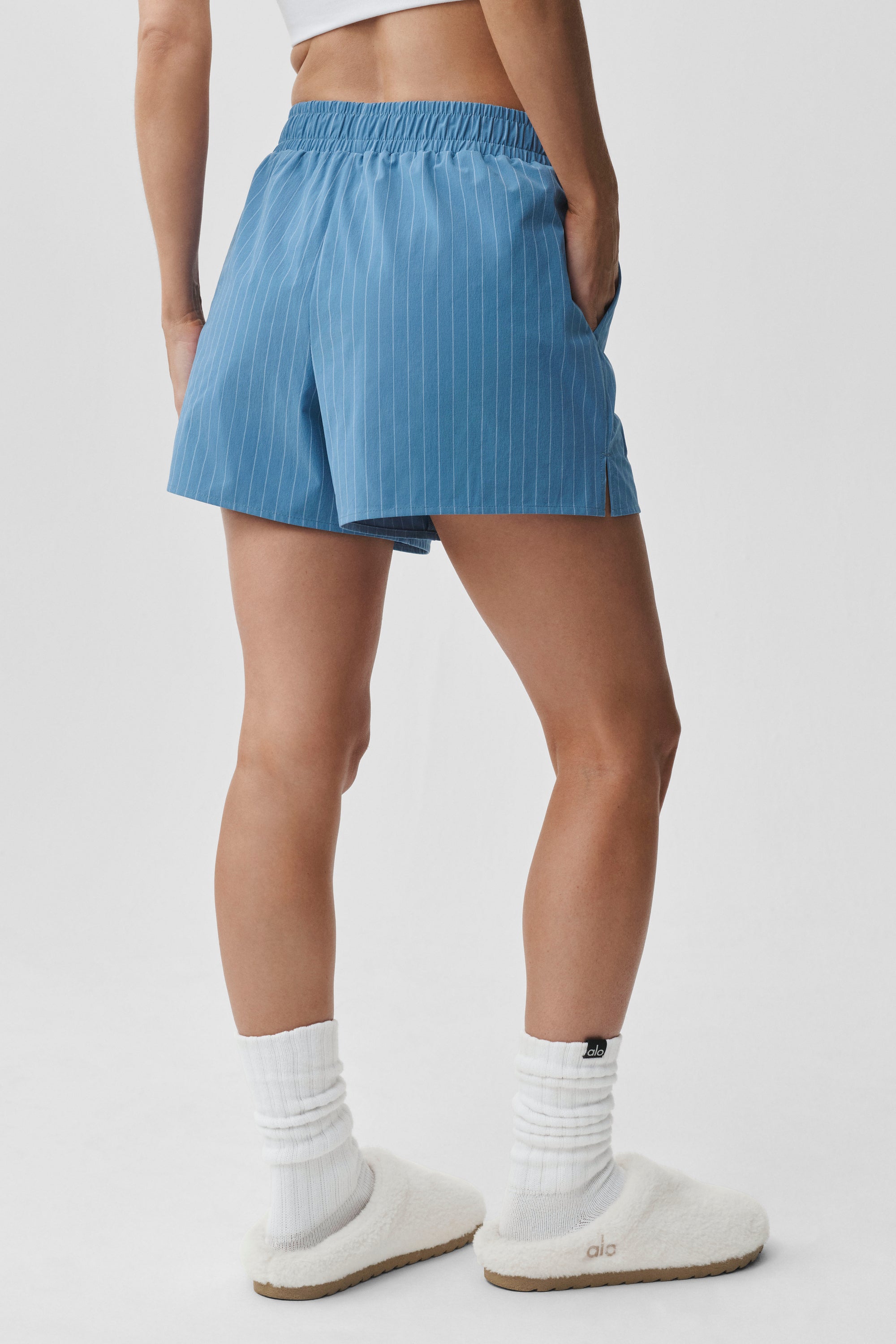 Alo Yoga Pinstripe Daylight Boxer Short - California Blue/White
