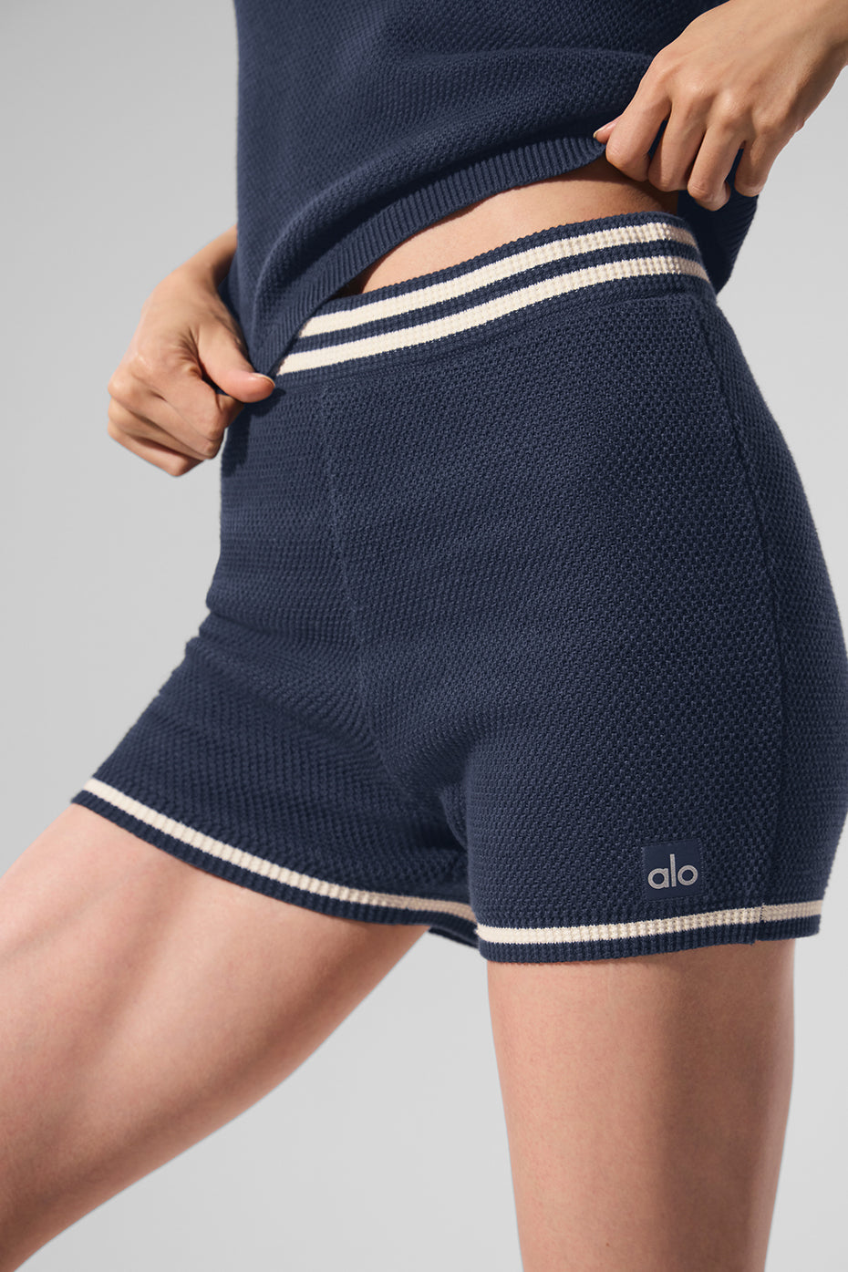 Alo Yoga Tennis Club Sweater Knit Hot Short - Navy/Ivory