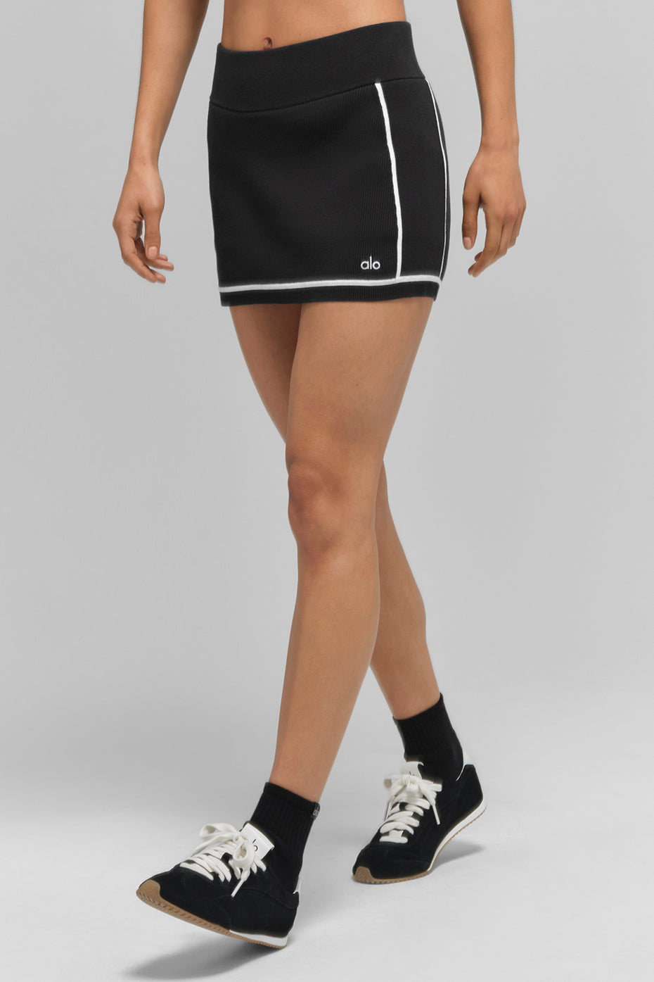 Alo Yoga Ribbed Sweater Knit Highline Mini Skirt - Black/White