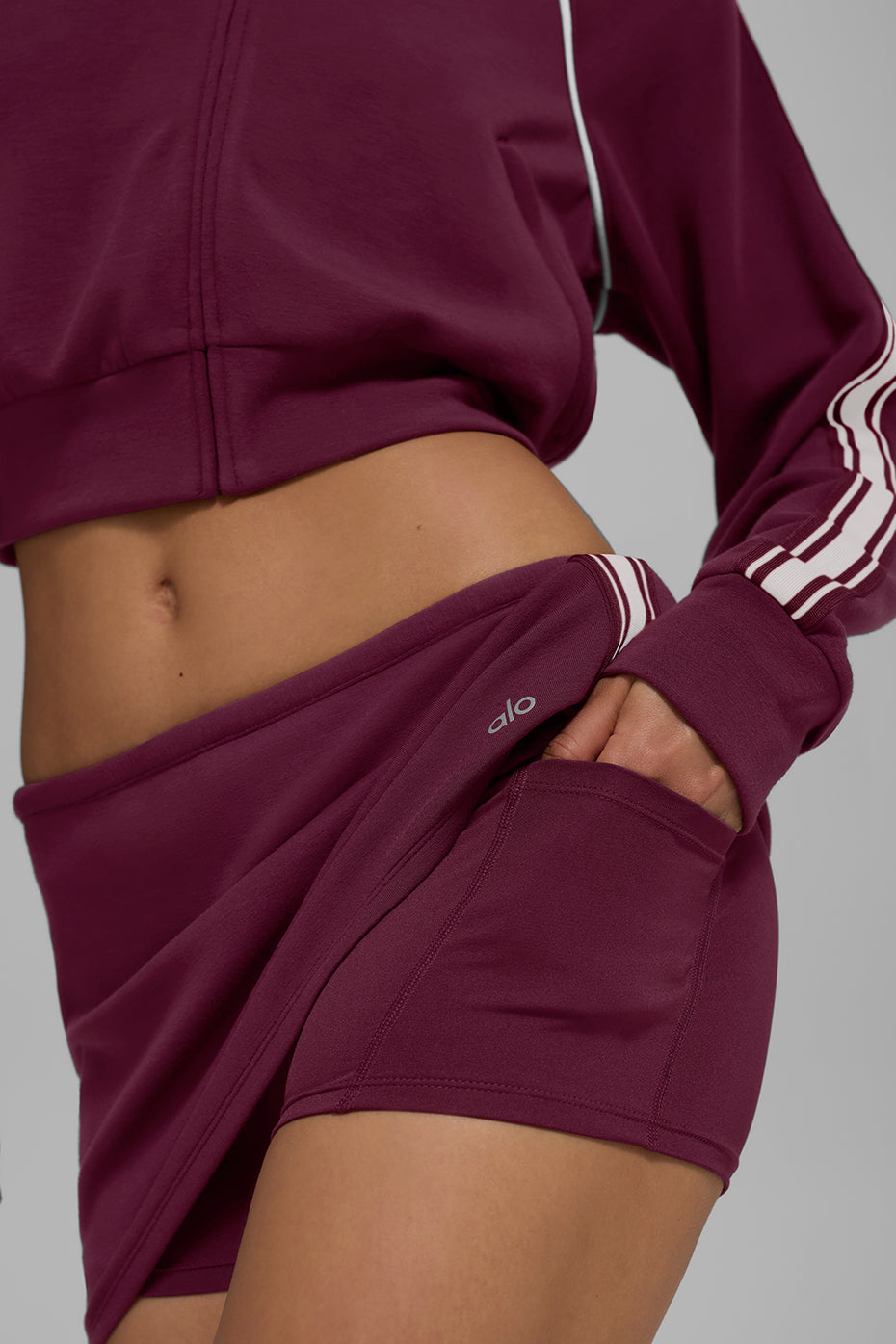 Alo Yoga Track Star Mini Skirt - Burgundy
