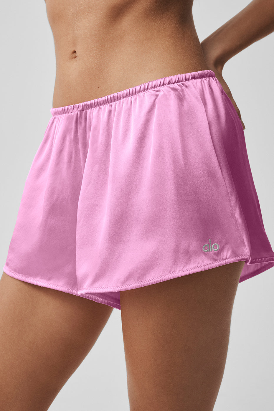 Alo Yoga Silk Luminous Short - Candy Heart Pink