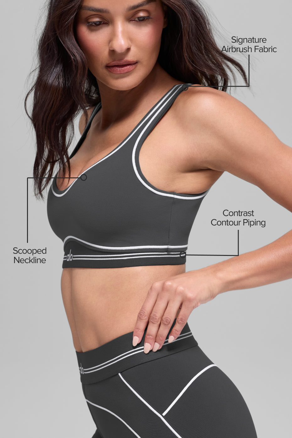 Alo Yoga Airbrush Heart Throb Bra - Anthracite/White