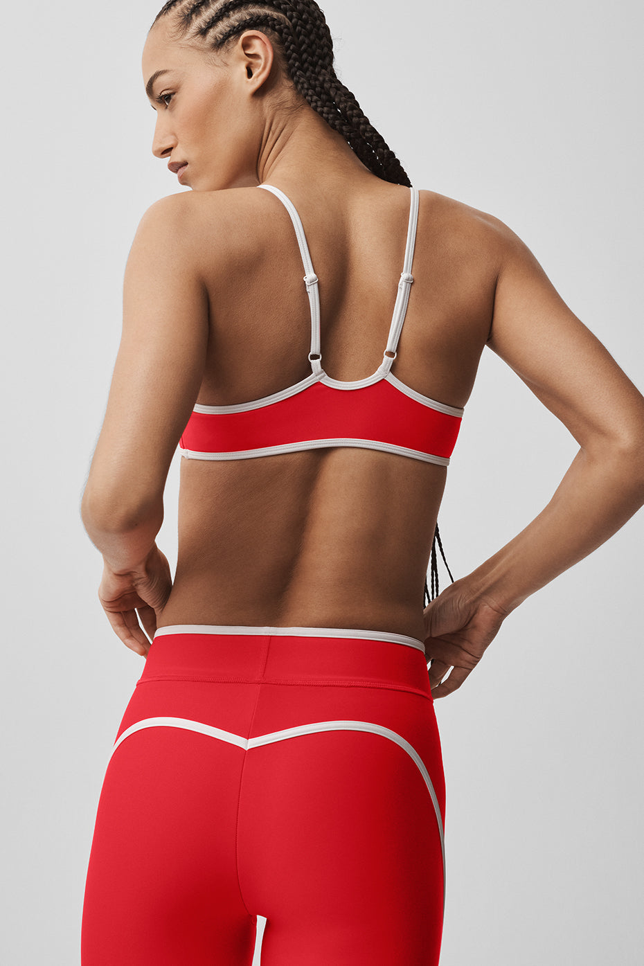 Alo Yoga Airlift Charger Bra - Bright Red/White