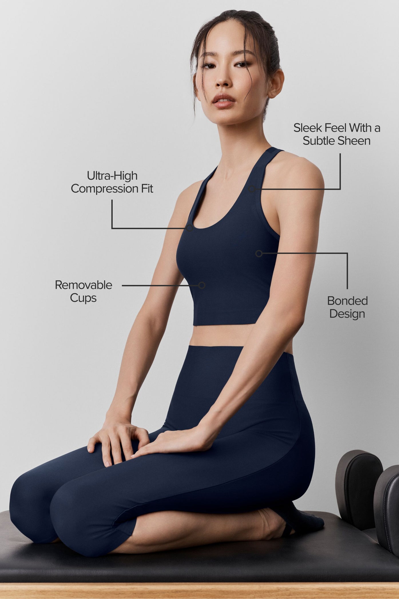 Alo Yoga Airlift Super Sleek Bra Tank - Navy