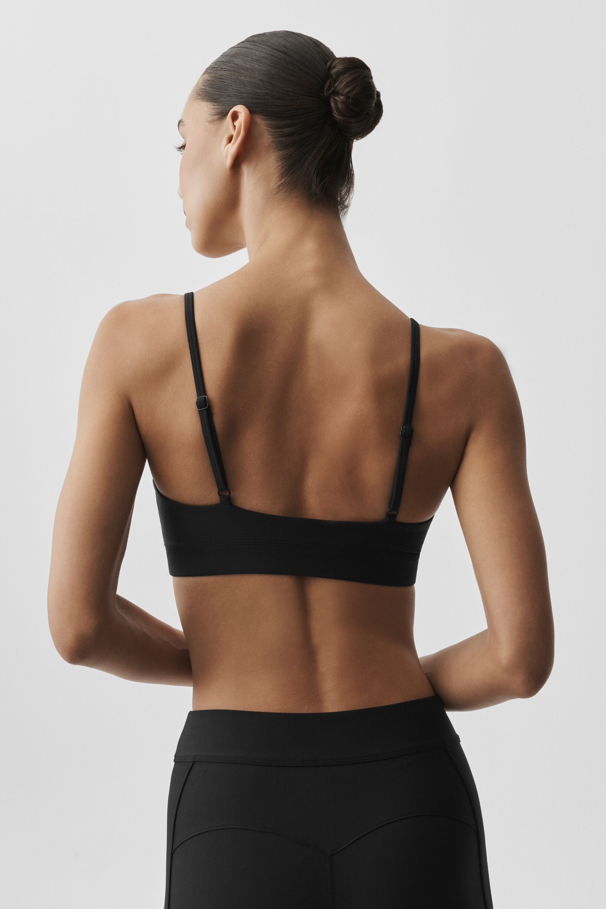 Alo Yoga Airlift Skyglow Bra - Black