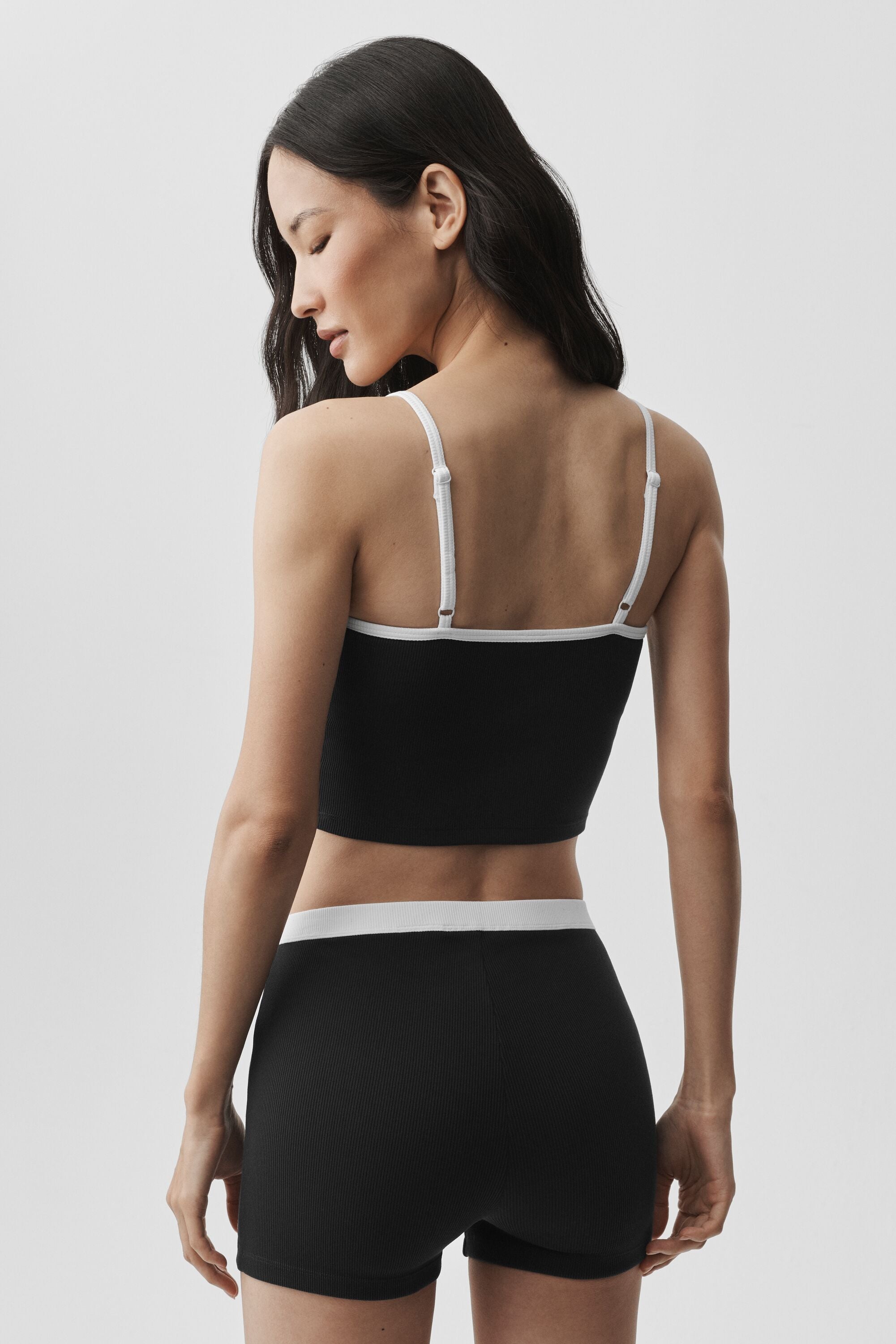 Alo Yoga Goddess Ribbed First Pick Bra Tank - Black/White