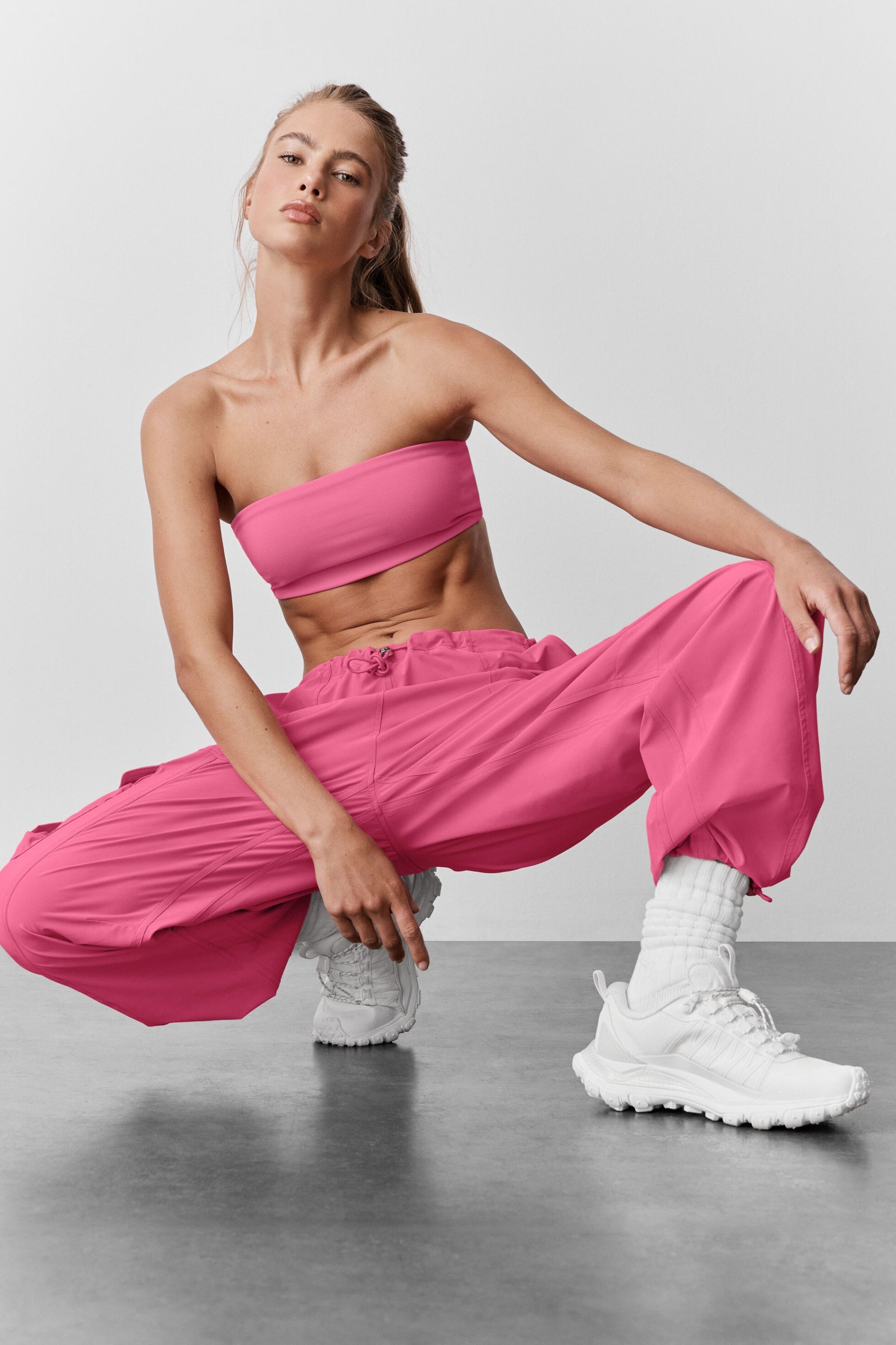 Alo Yoga Airbrush Bandeau Bra - Paradise Pink