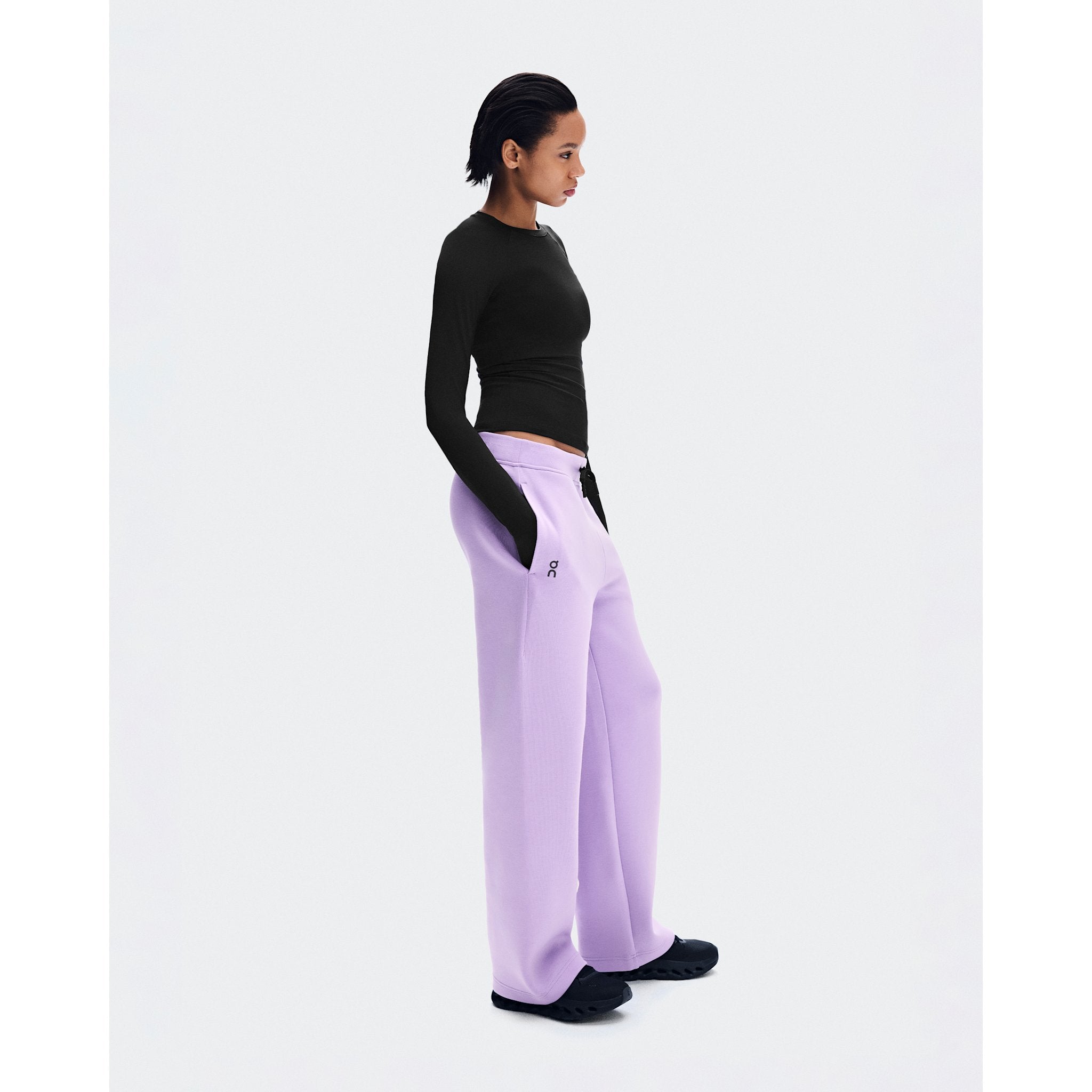 On Focus Tech Sweatpants Bloom