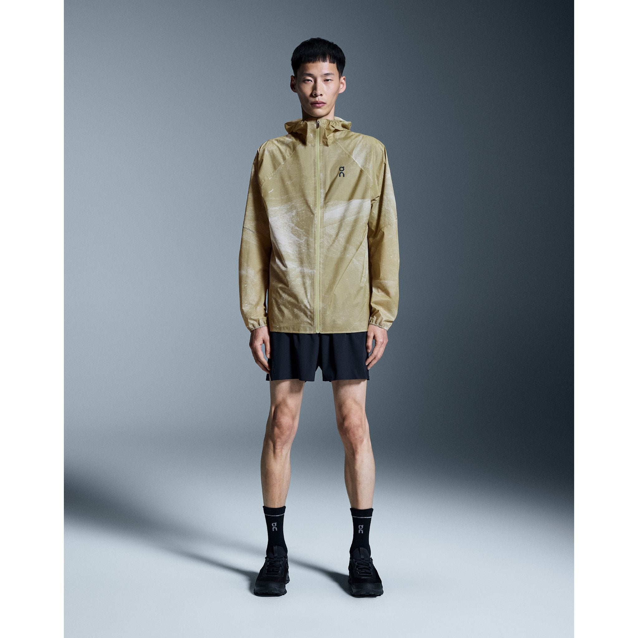 On Ultra Jacket White | Caper