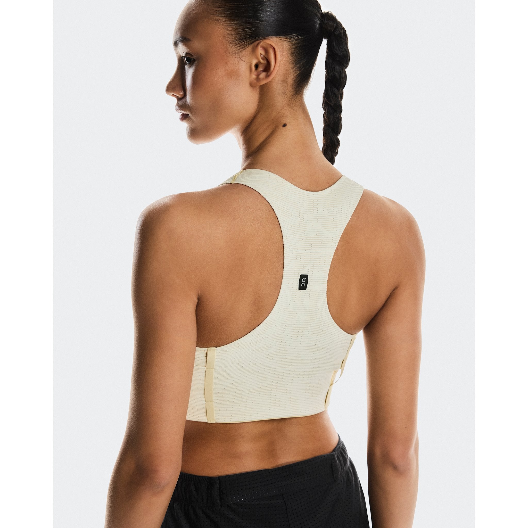 On Pace Pocket Bra Taupe