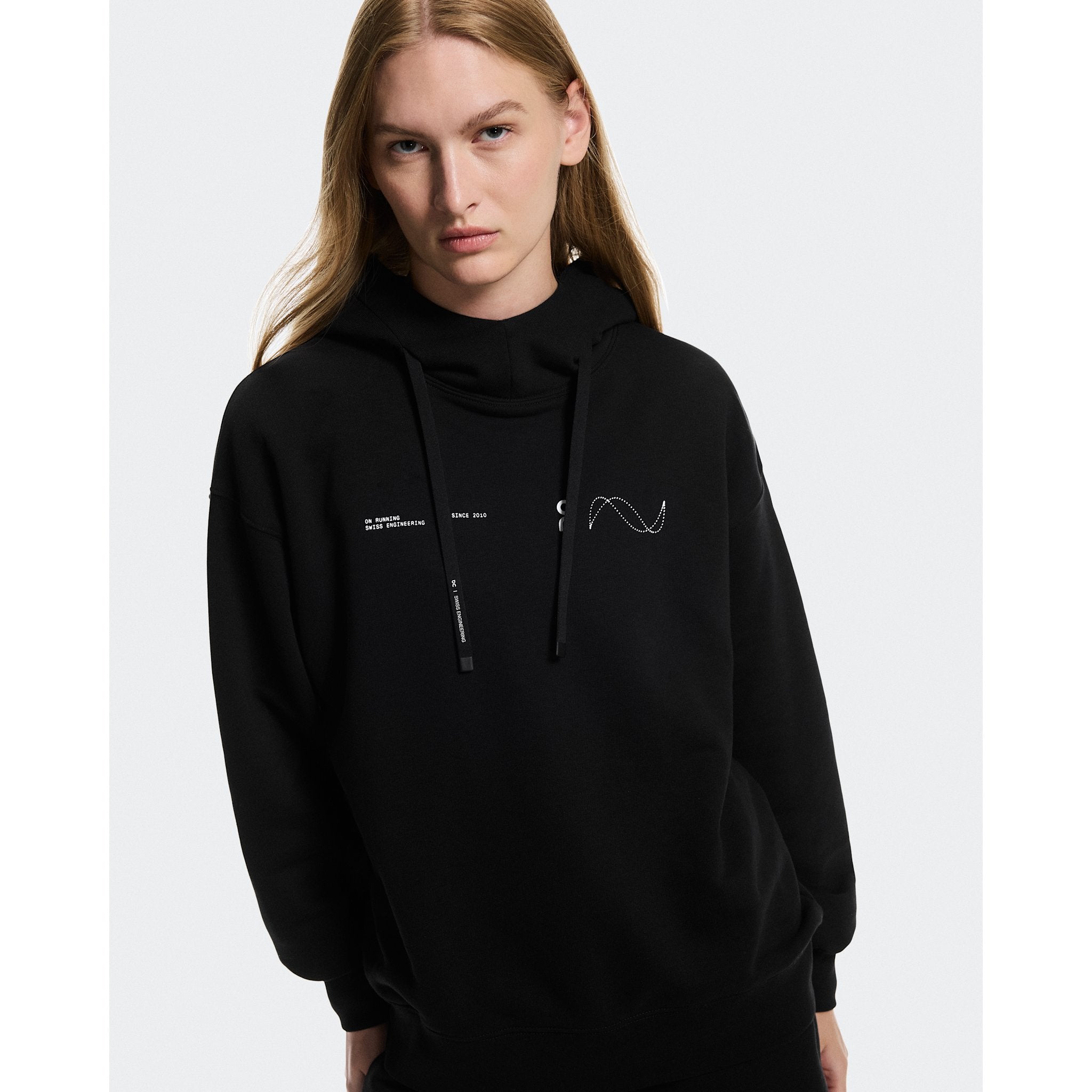 On Club Hoodie Avant Black