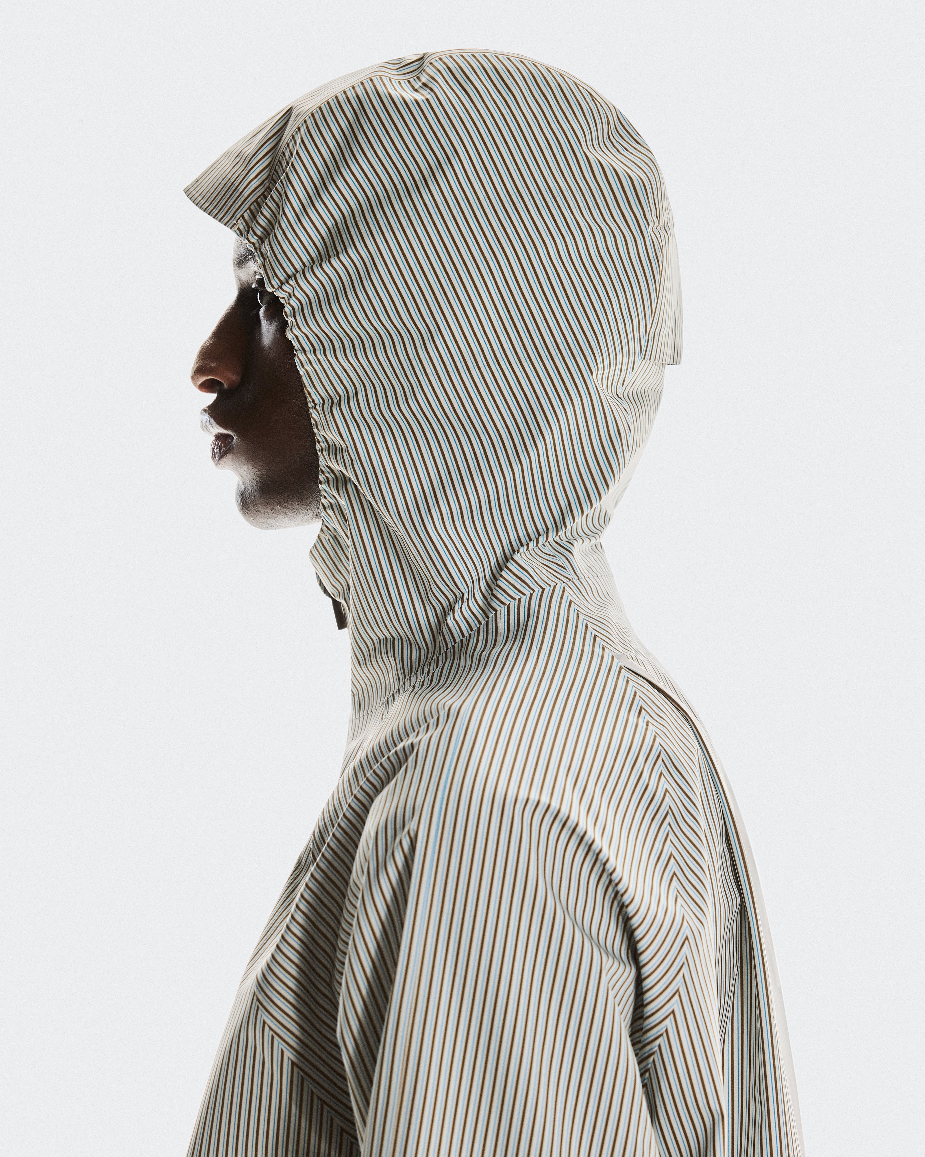 On Storm Anorak Loewe Beige | Blue