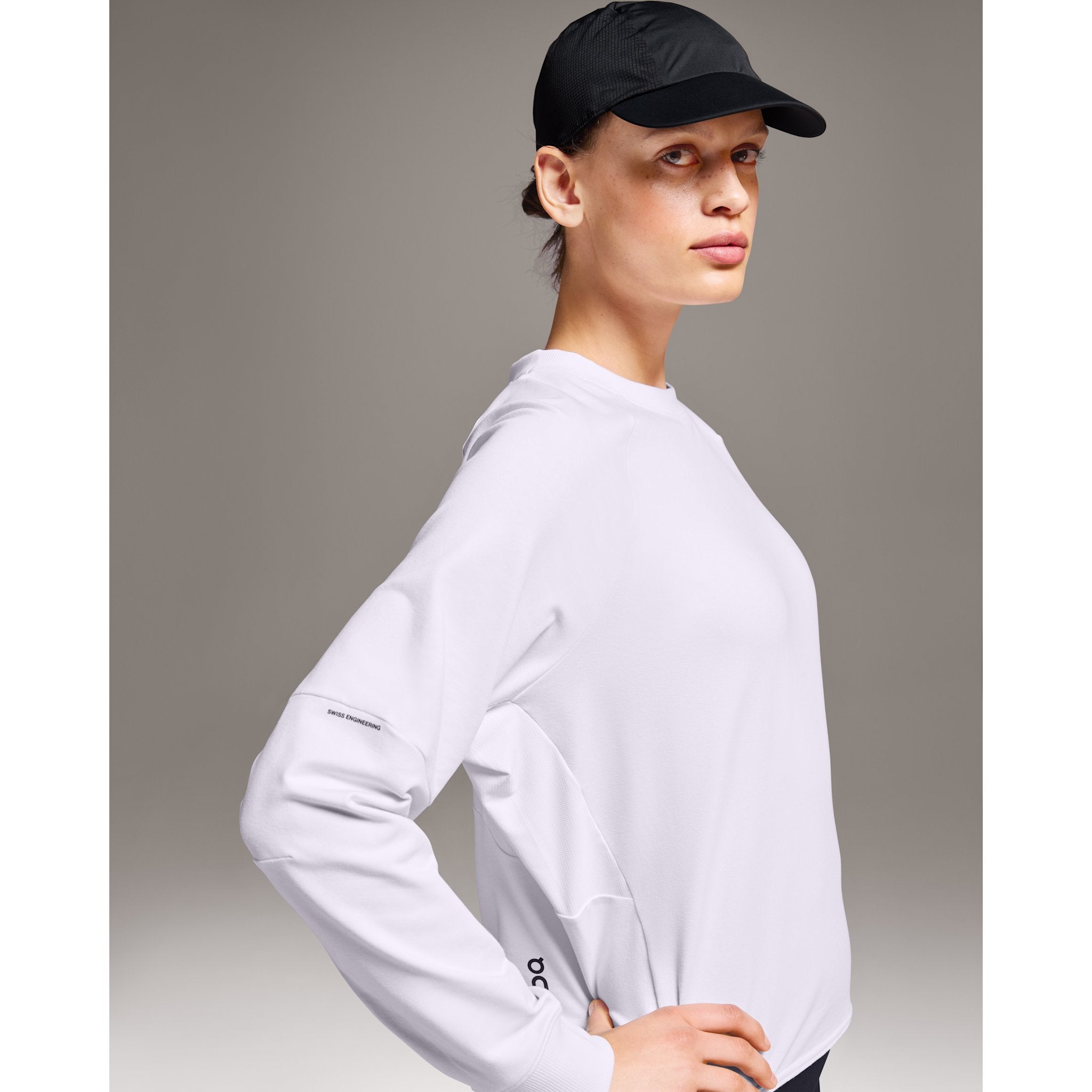 On Movement Crew White