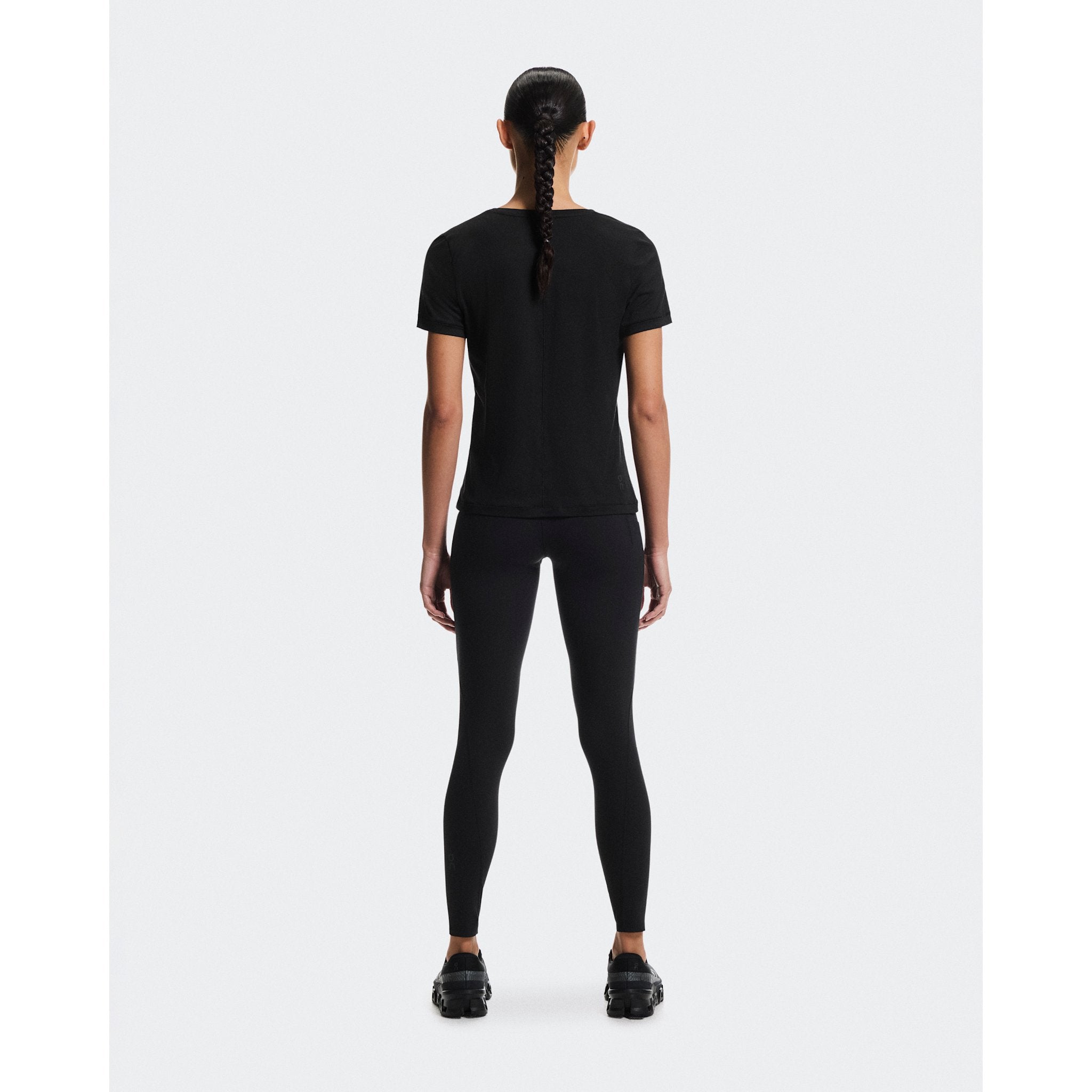 On Studio-T Black