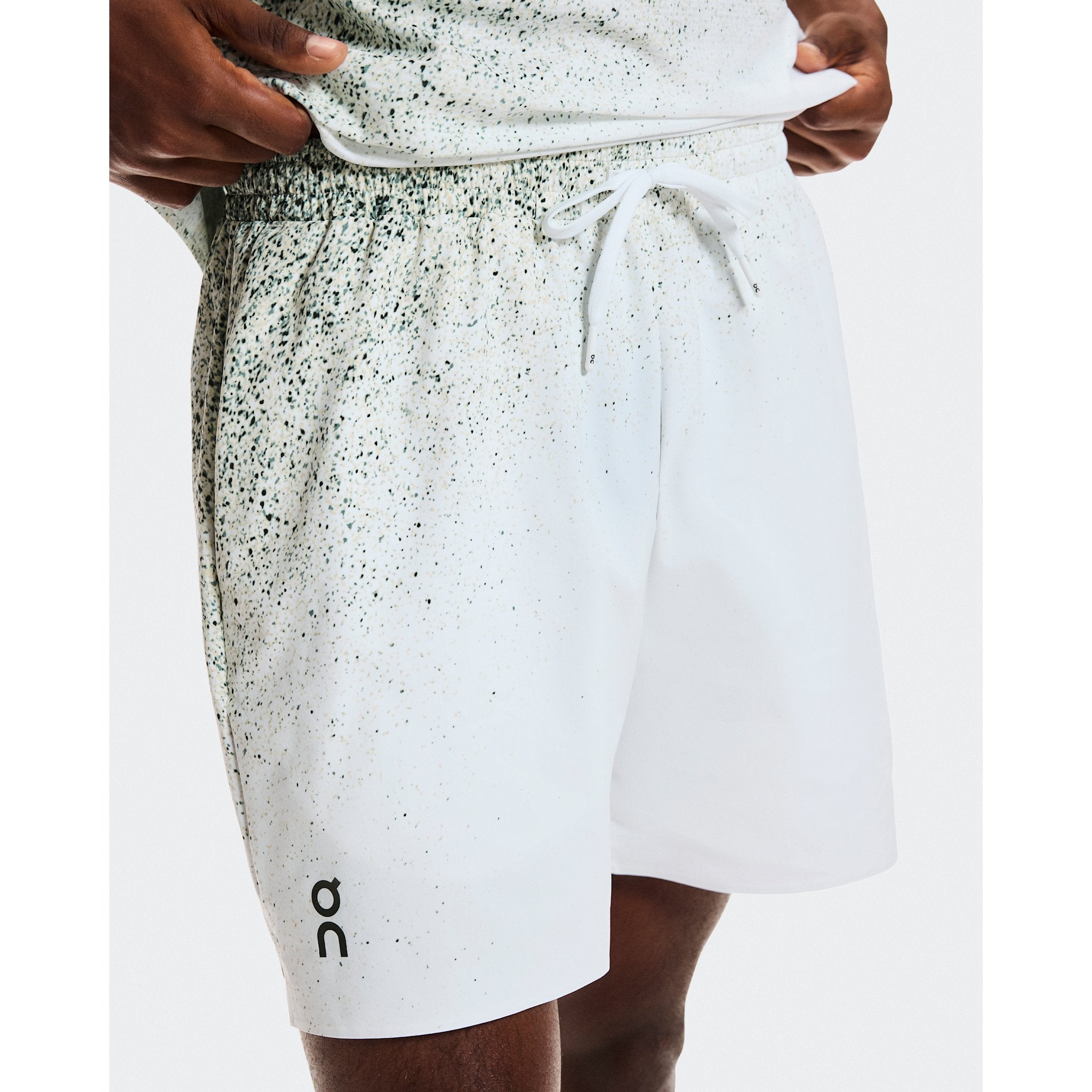 On 5" Court Shorts Fade Mineral | White