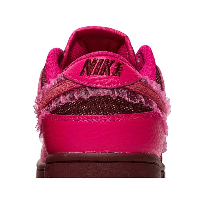 Nike Wmns Dunk Low 'Valentine's Day'