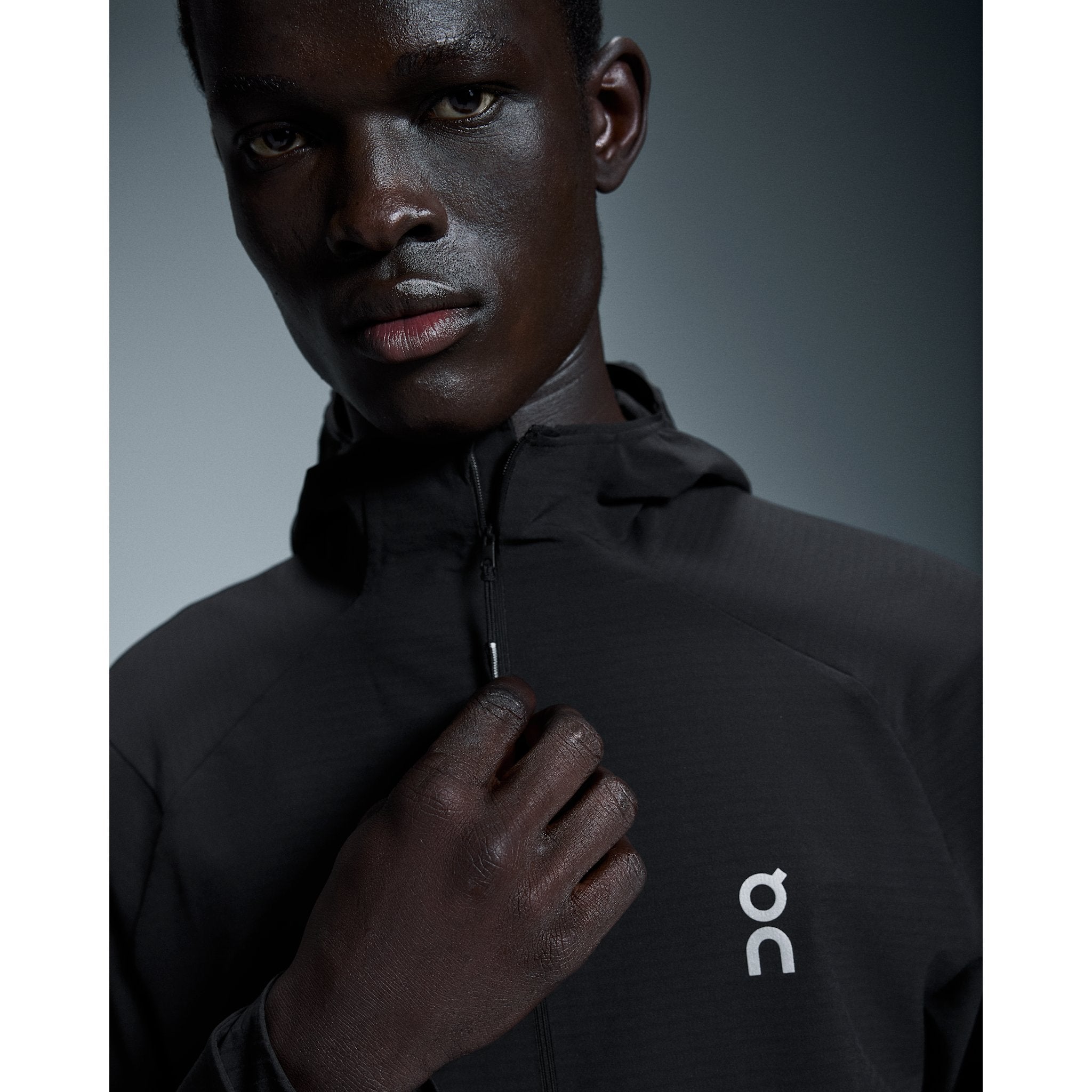 On Pace Hoodie Black