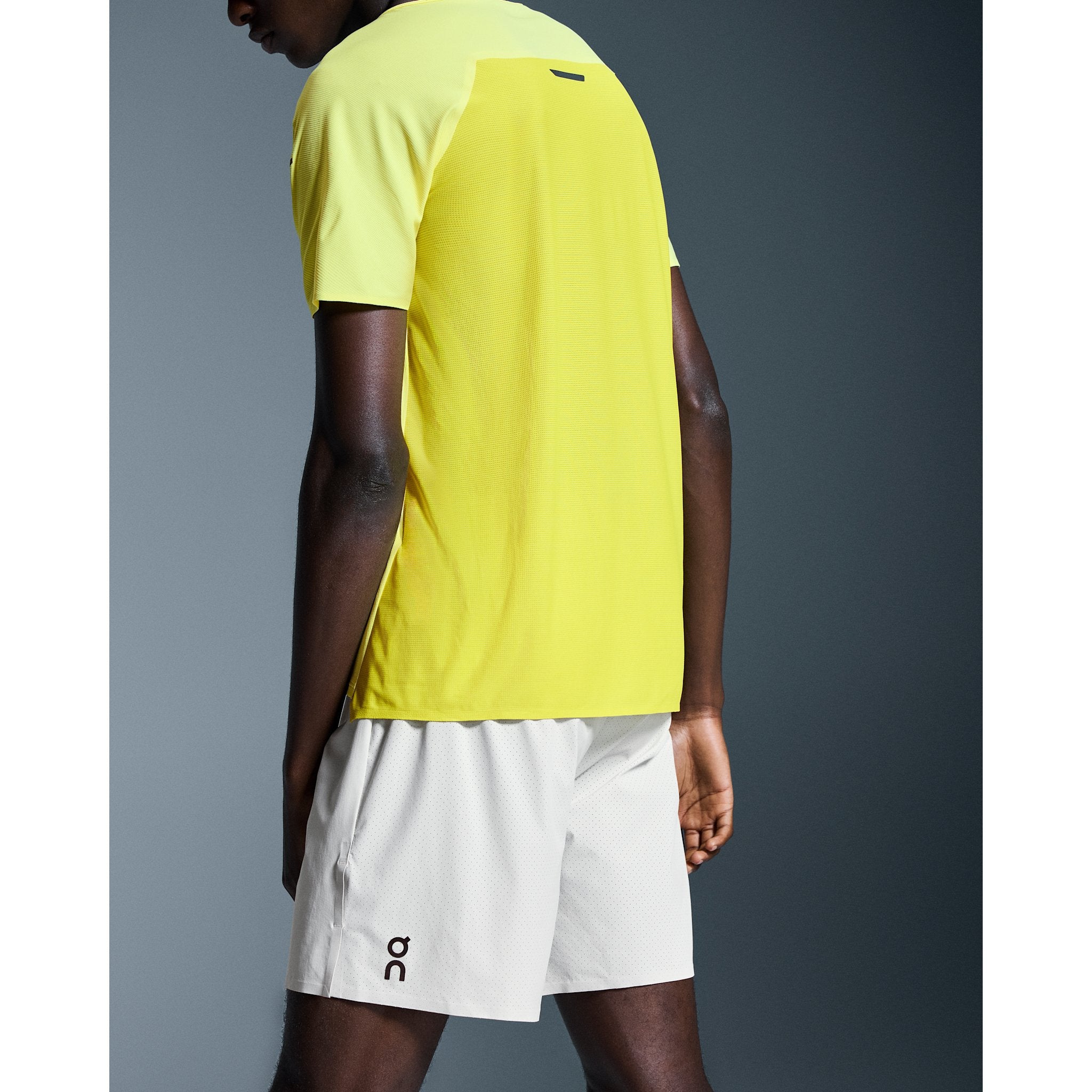 On 7" Performance Shorts Silver