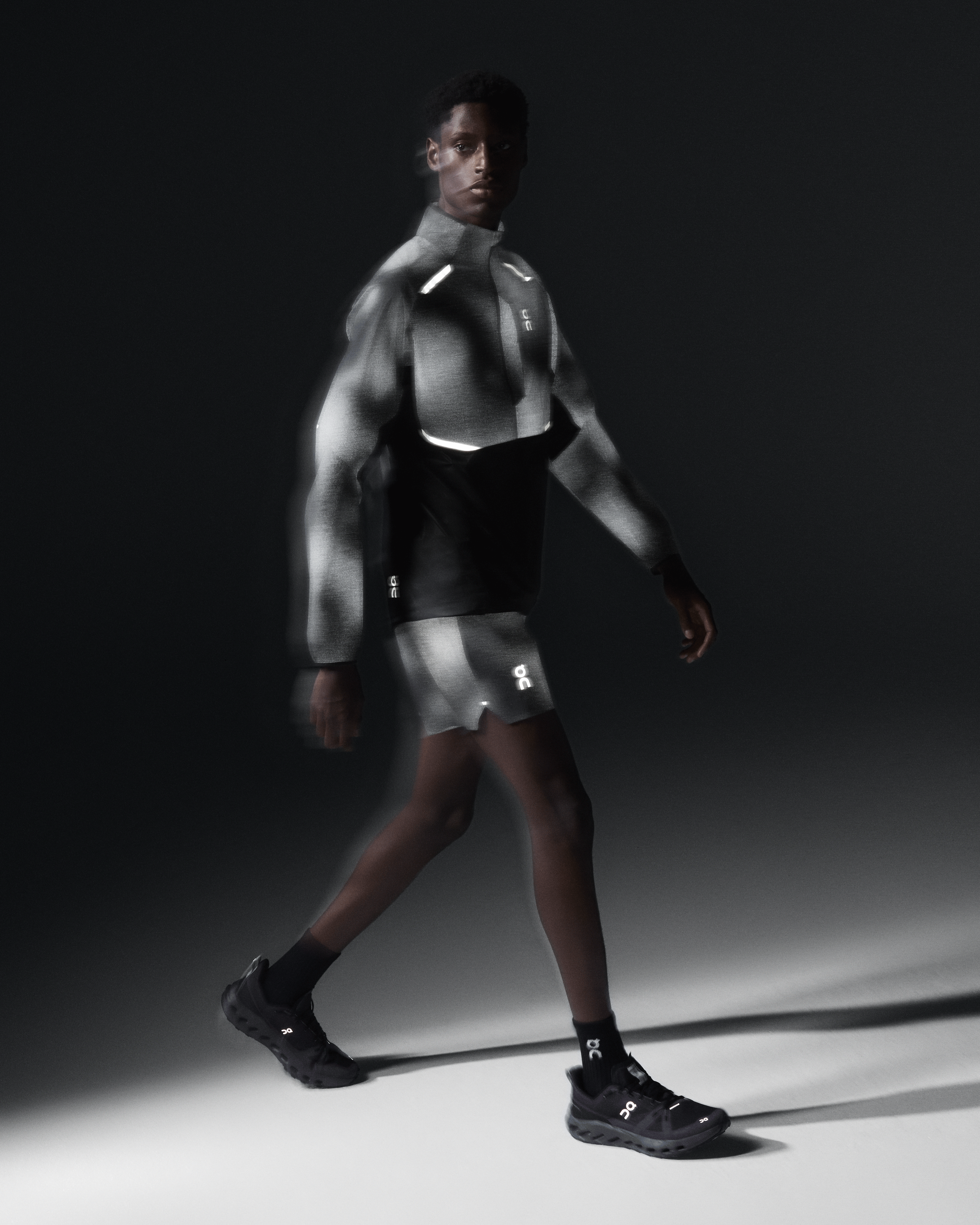 On Lightweight Shorts Lumos Black