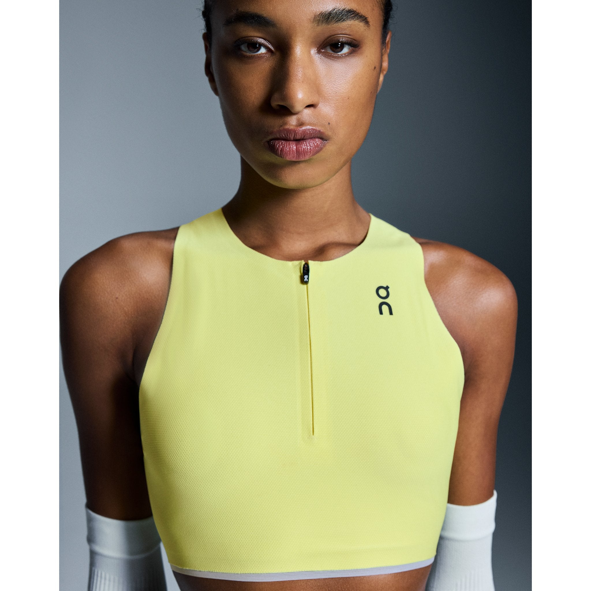 On Race Crop Limelight