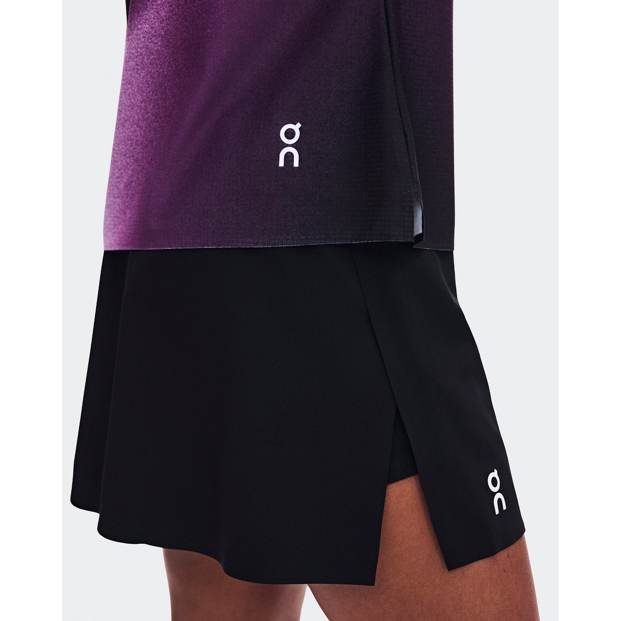 On Court-T Swing Black | Cassis