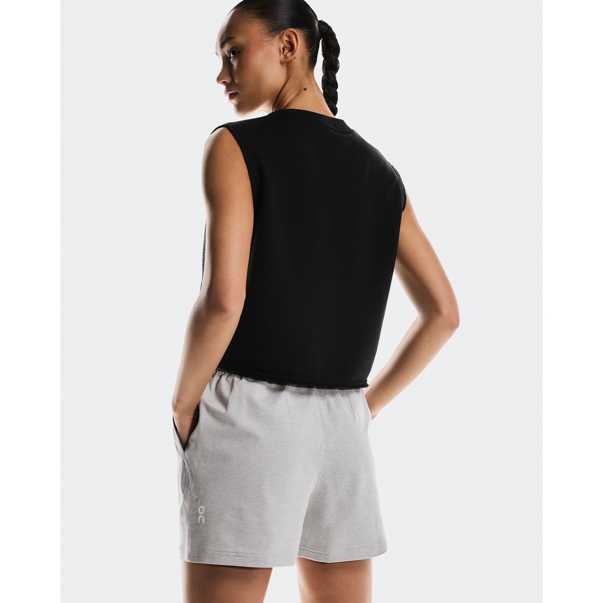 On Courtside Shorts Gravel