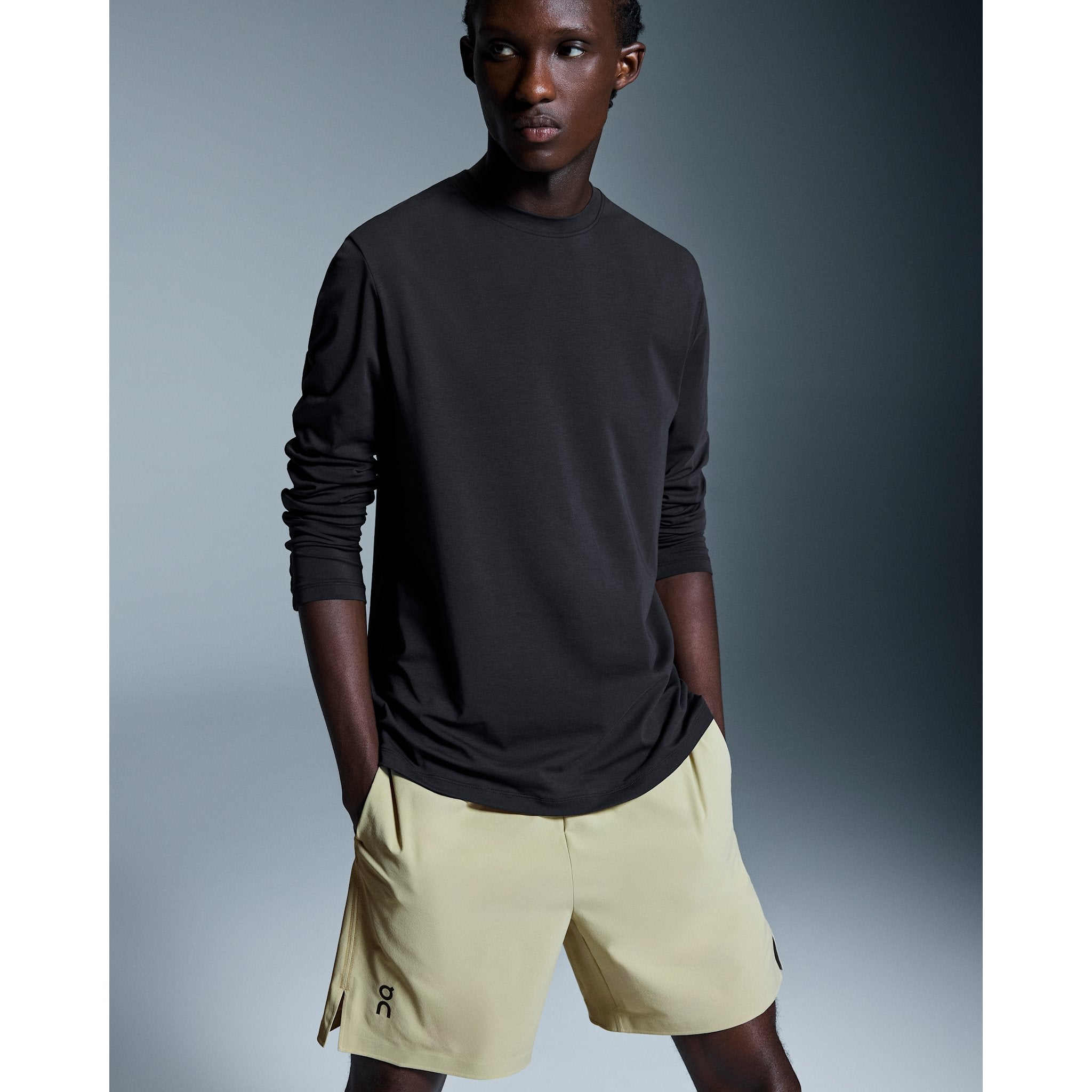 On Focus Long-T Black