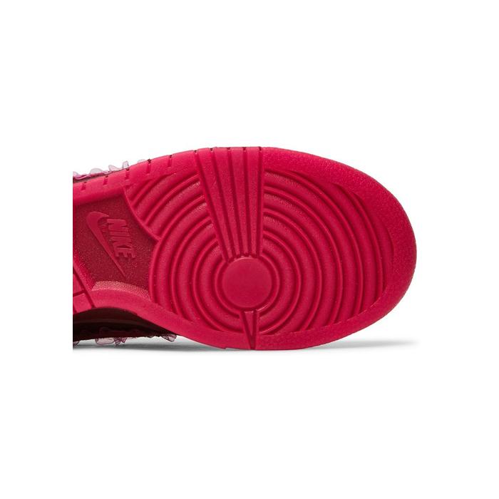 Nike Wmns Dunk Low 'Valentine's Day'