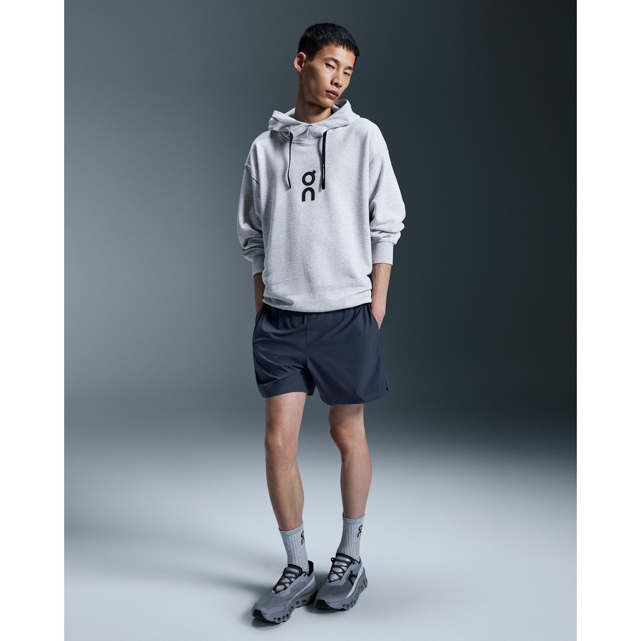 On 5" Core Shorts Midnight