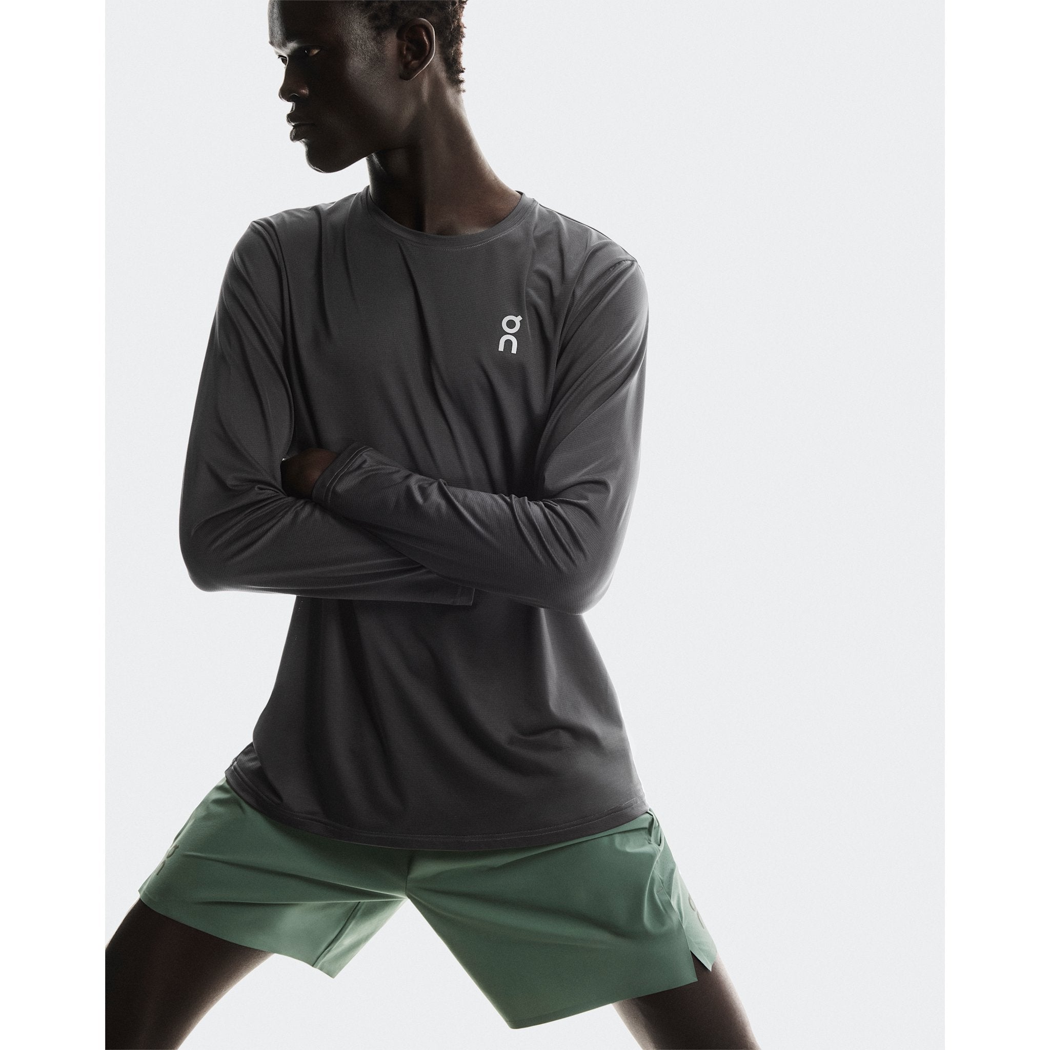 On 7" Performance Shorts Olive