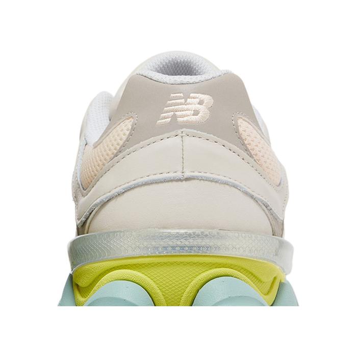 New Balance 9060 'Moonbeam Vintage Rose'