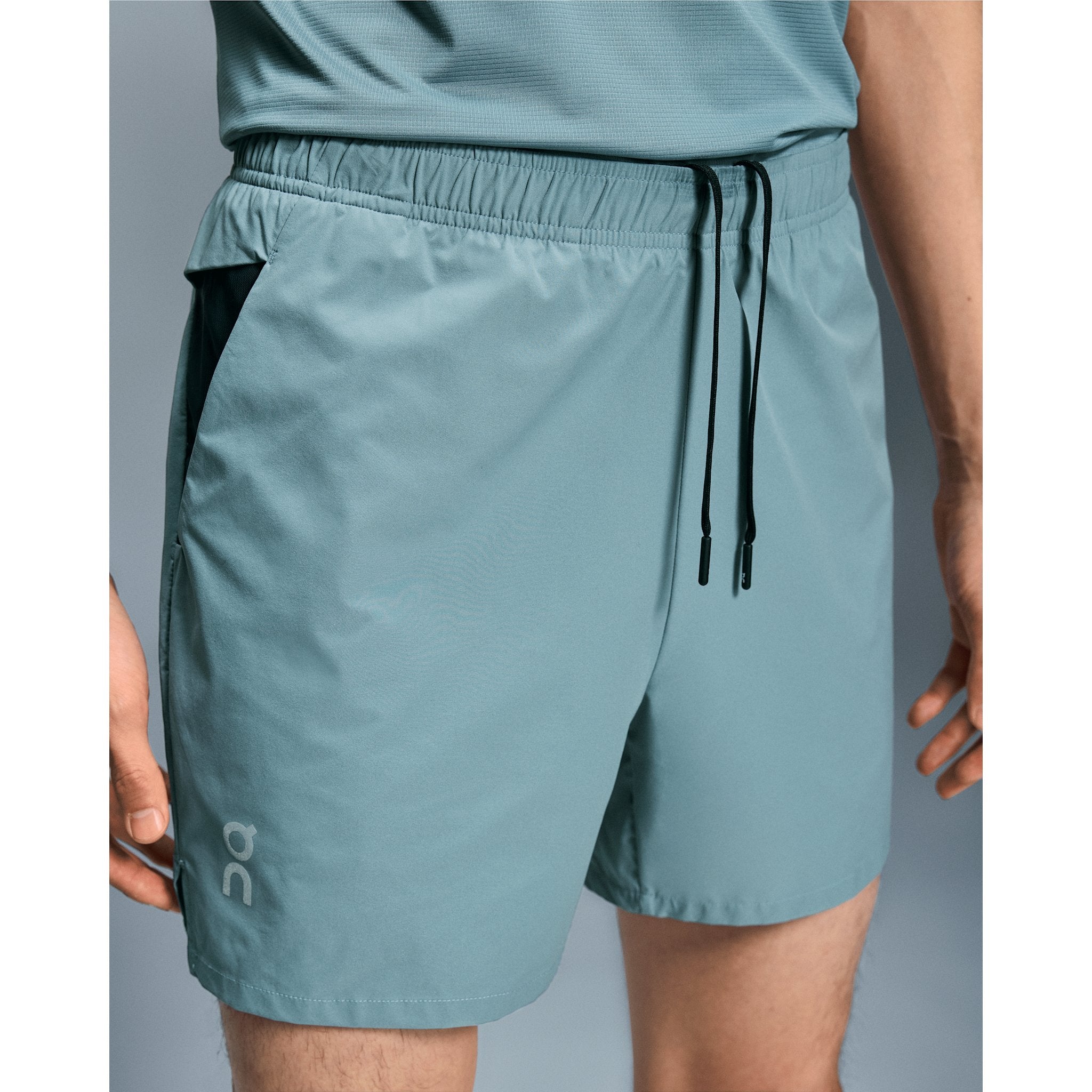 On Essential Shorts Coast