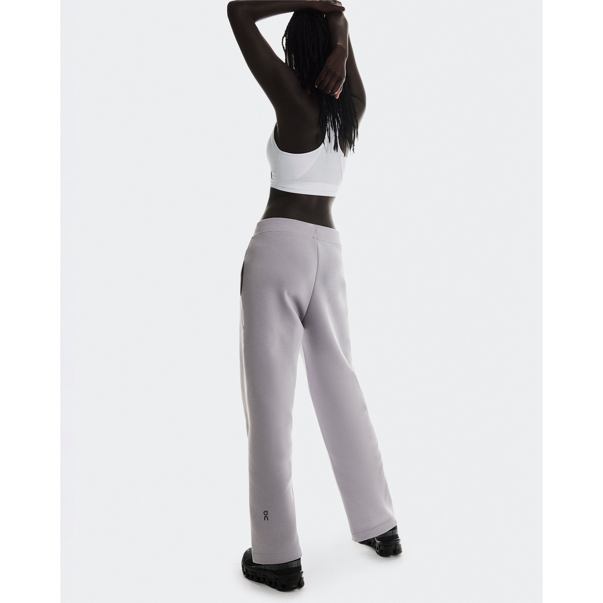 On Focus Tech Sweatpants Lilac