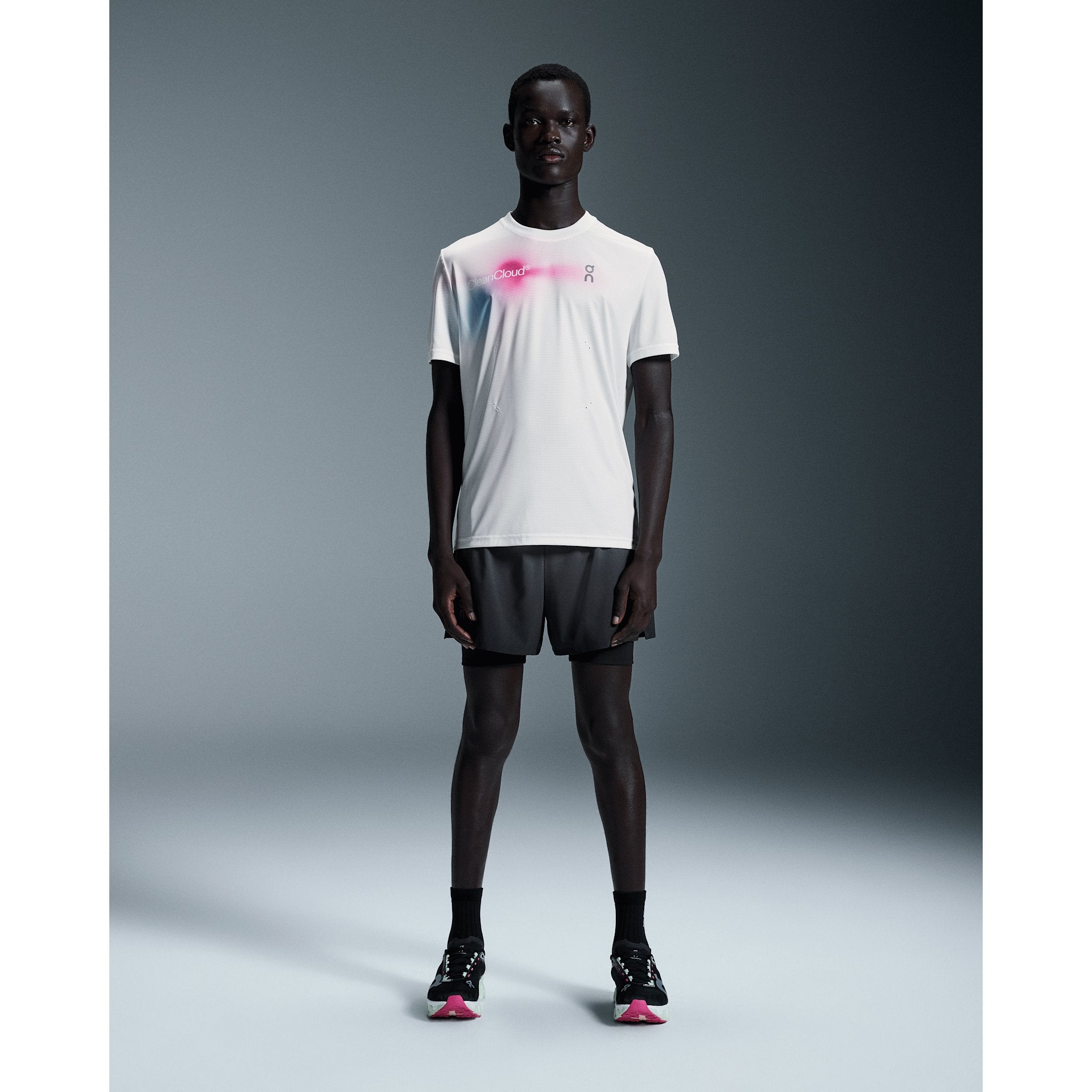 On Pace-T Undyed | Pink