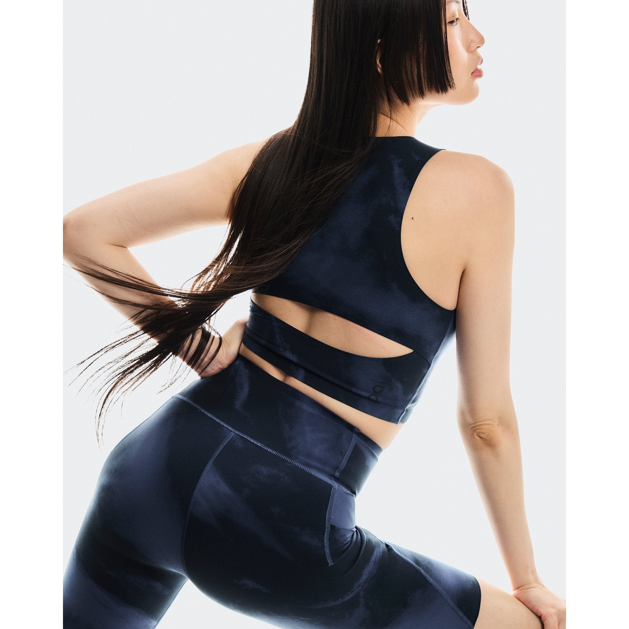On Studio Open Back Crop Acai | Navy