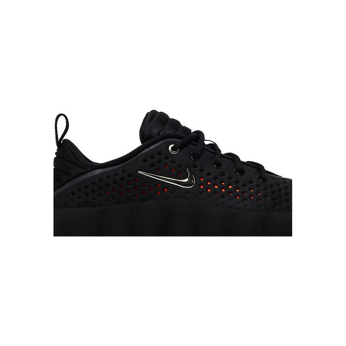 Nike Wmns Mind 002 'Black Hyper Crimson'