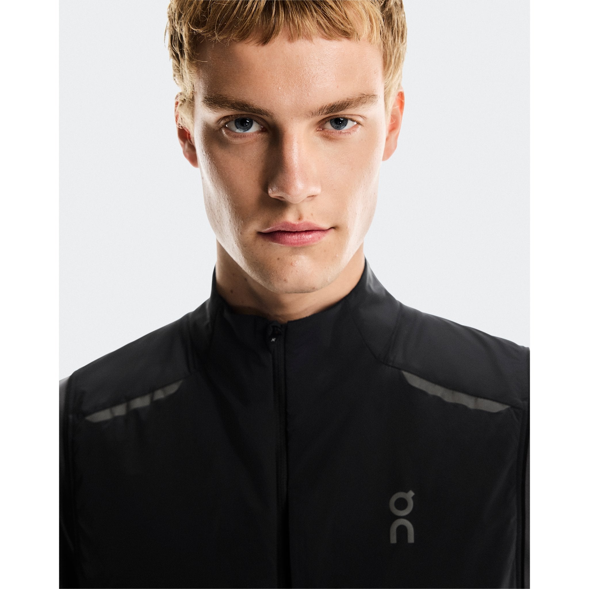 On Weather Vest Black | Eclipse