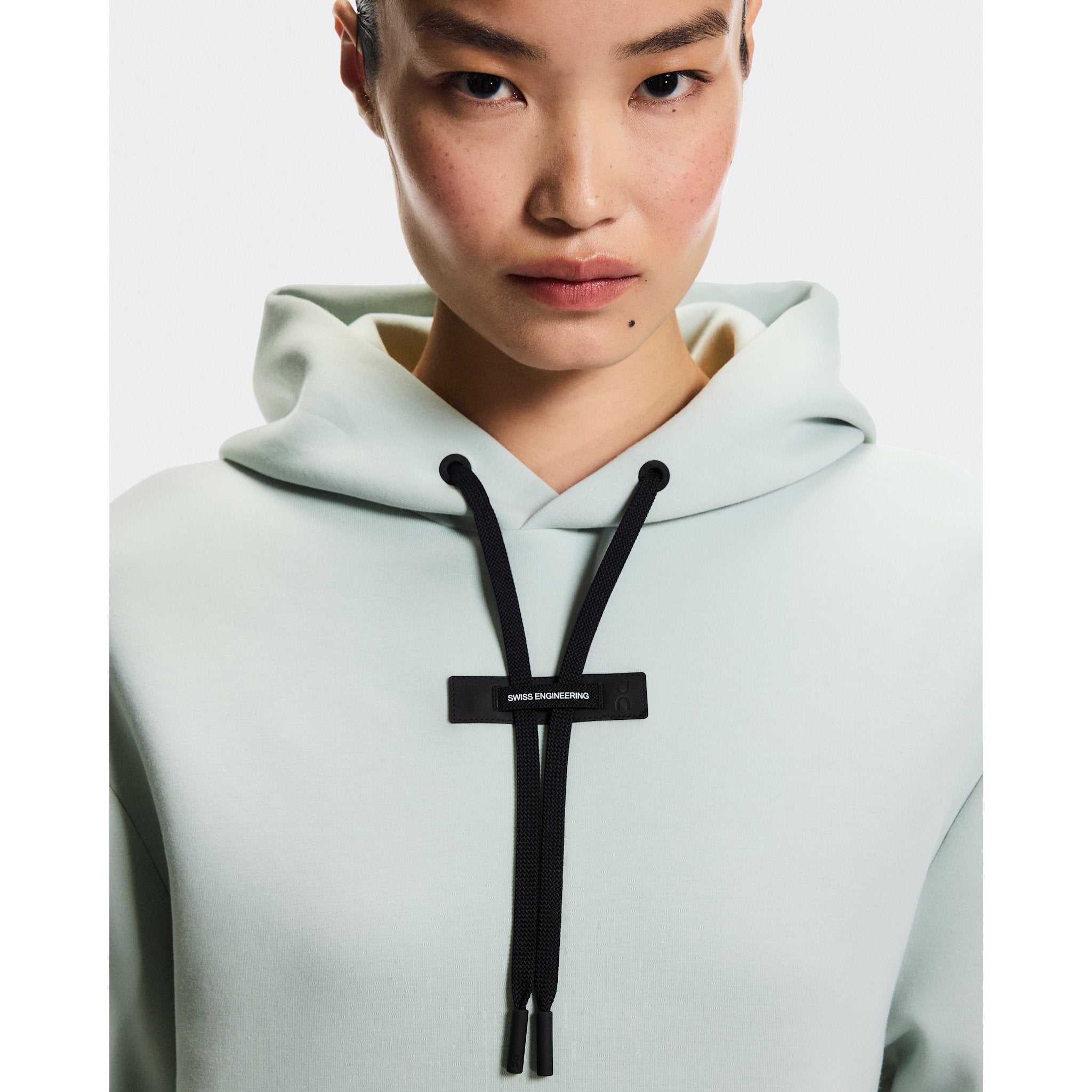 On Focus Tech Hoodie Mineral