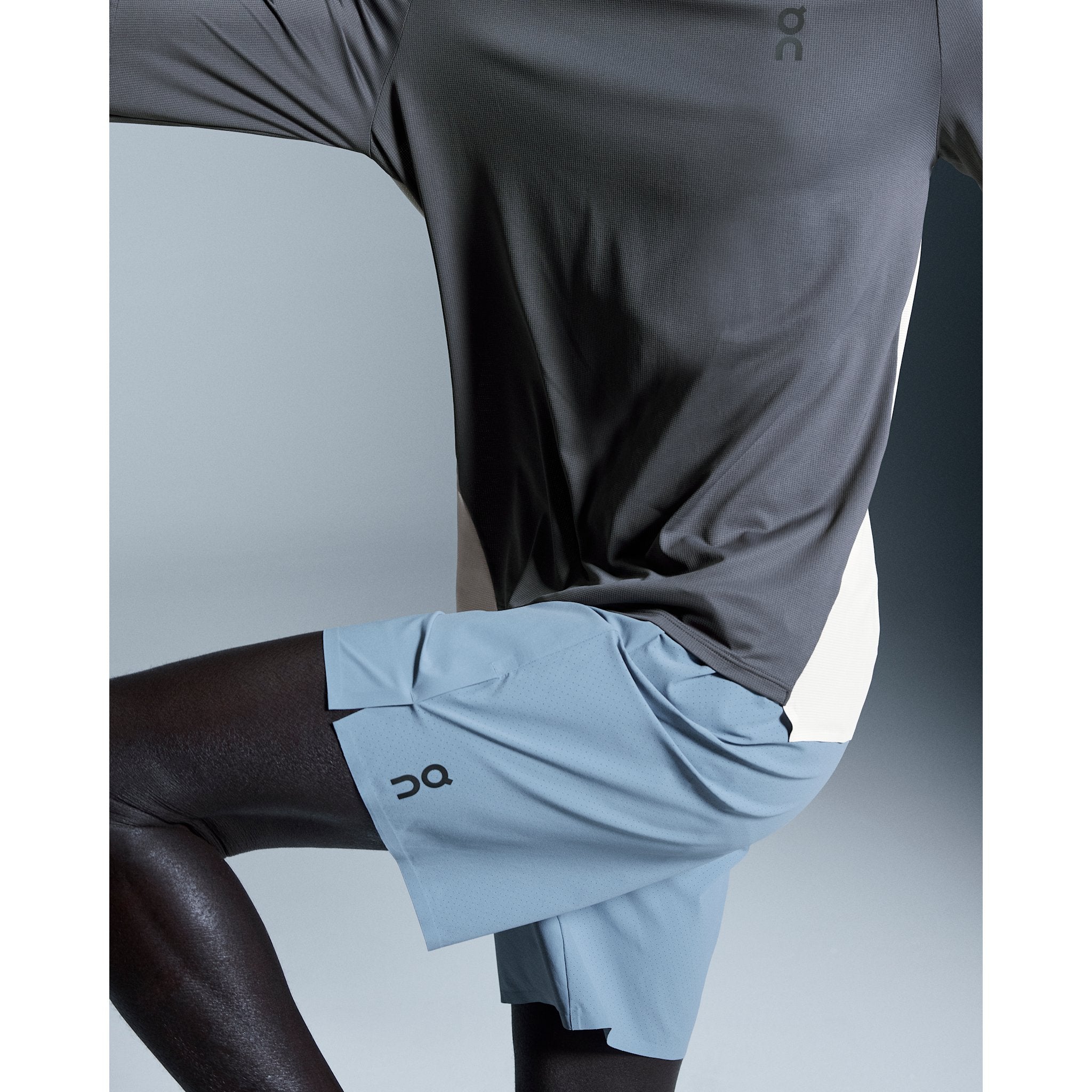 On 7" Performance Shorts Chambray