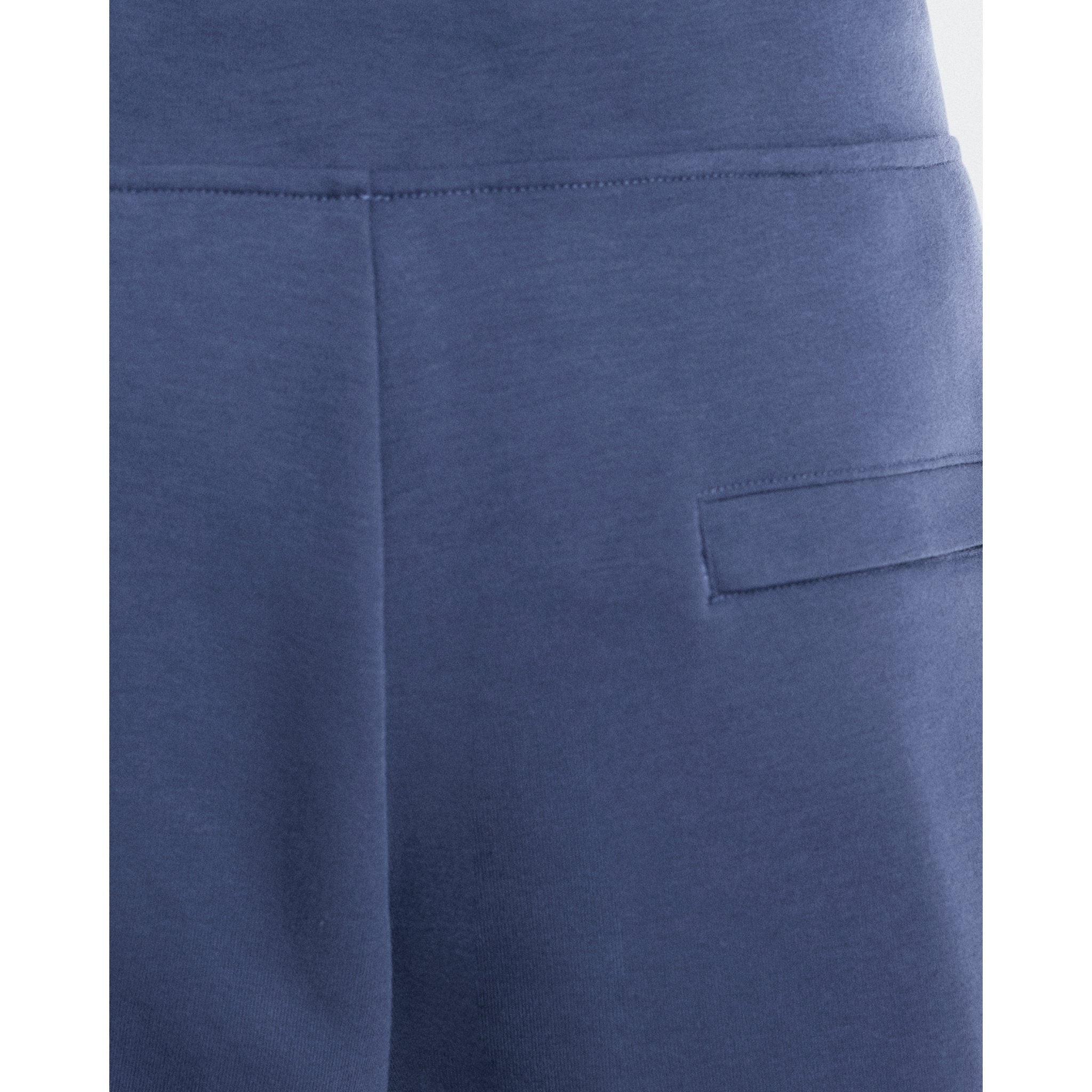 On Focus Tech Sweatpants Acai